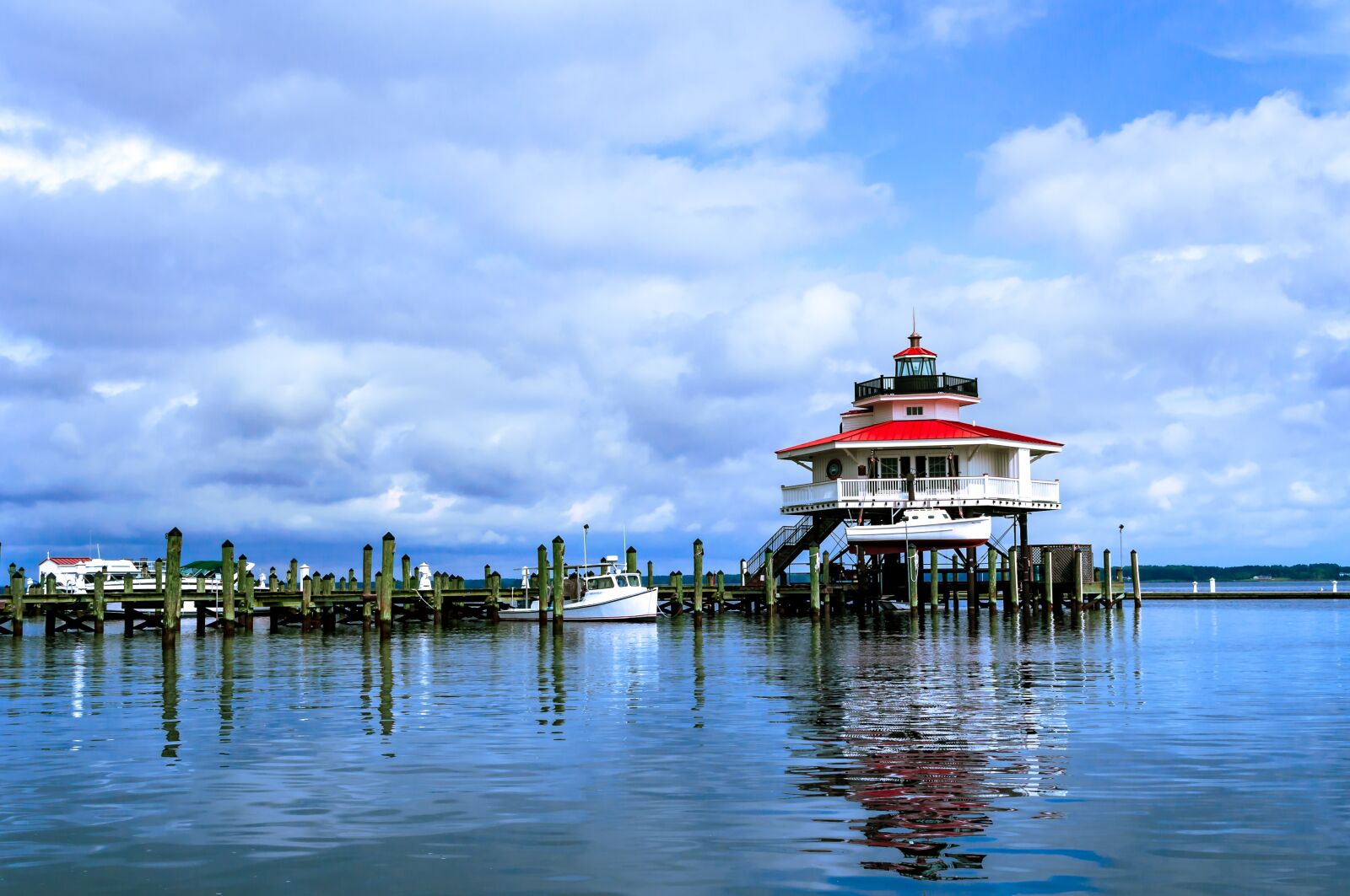 Nikon D5000 sample photo. Lake, lighthouse, sky photography