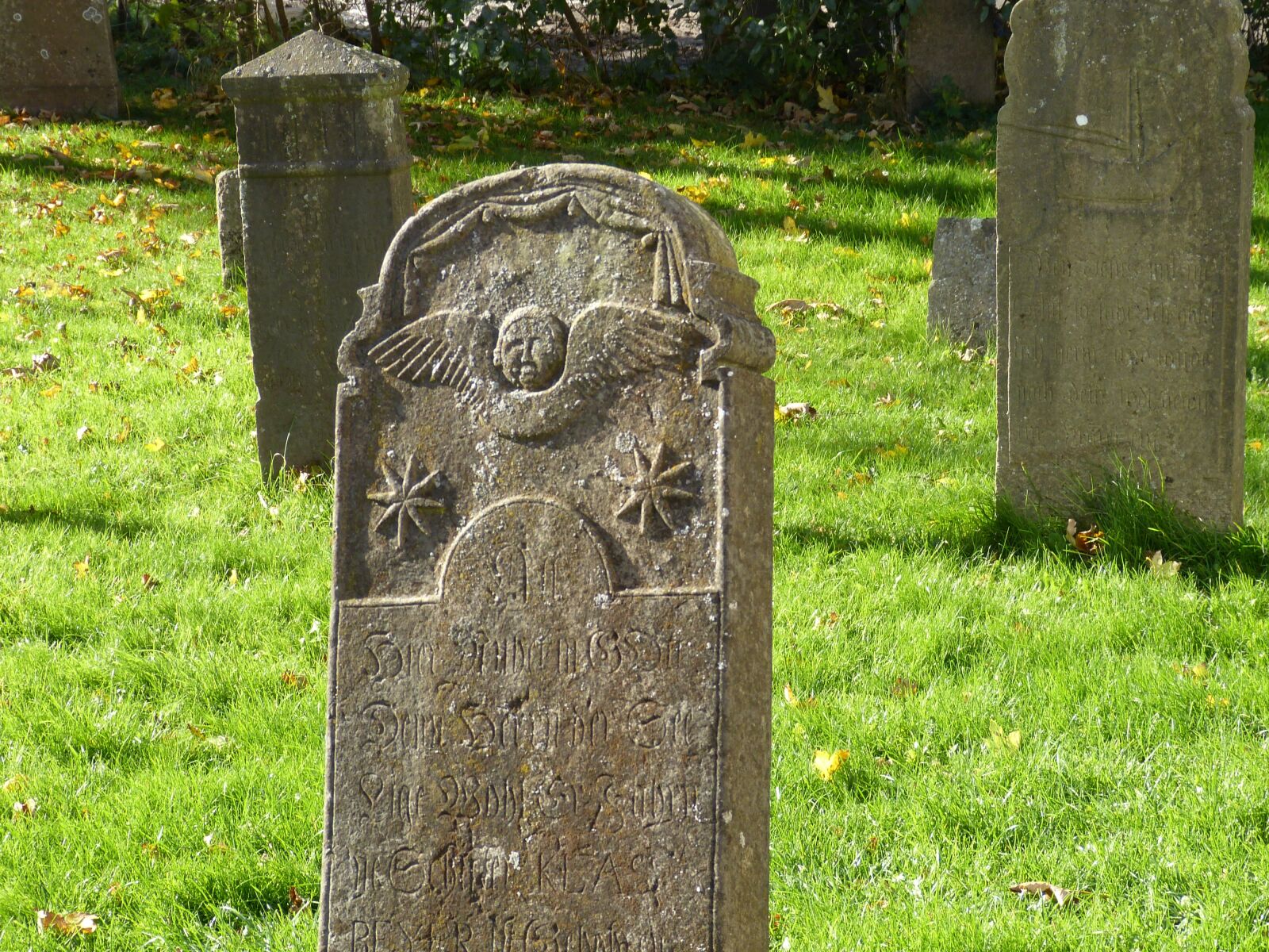Panasonic Lumix DMC-FZ150 sample photo. Cemetery, grave, tombstone photography