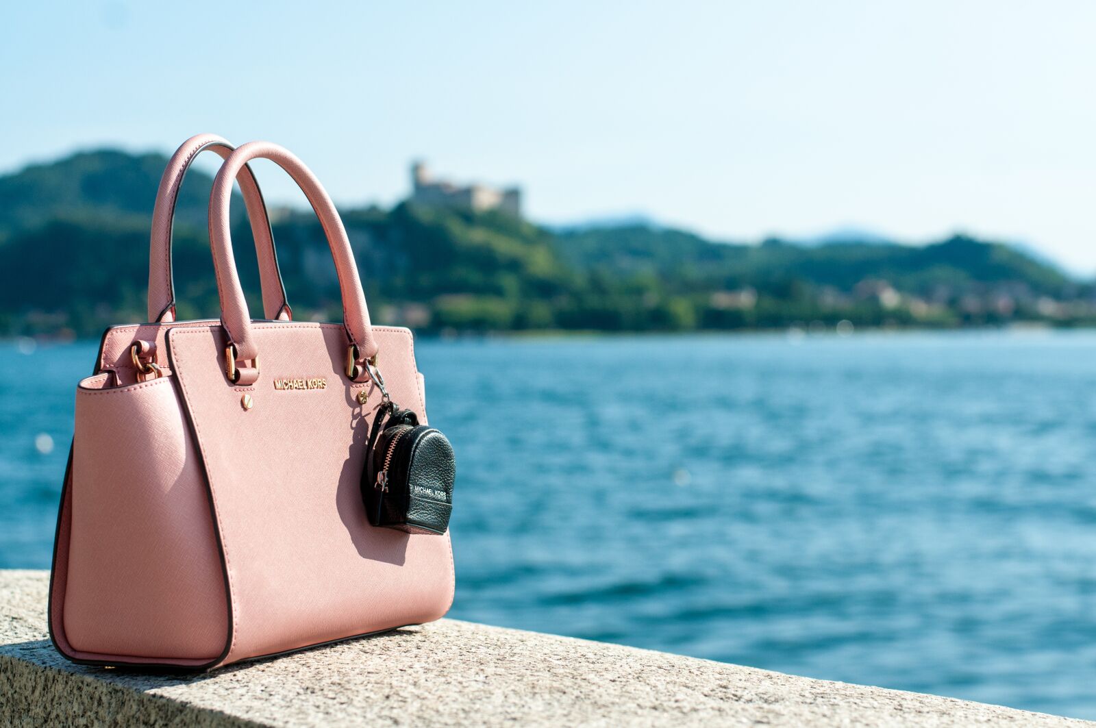 Nikon D300S sample photo. Lake, bag, water photography