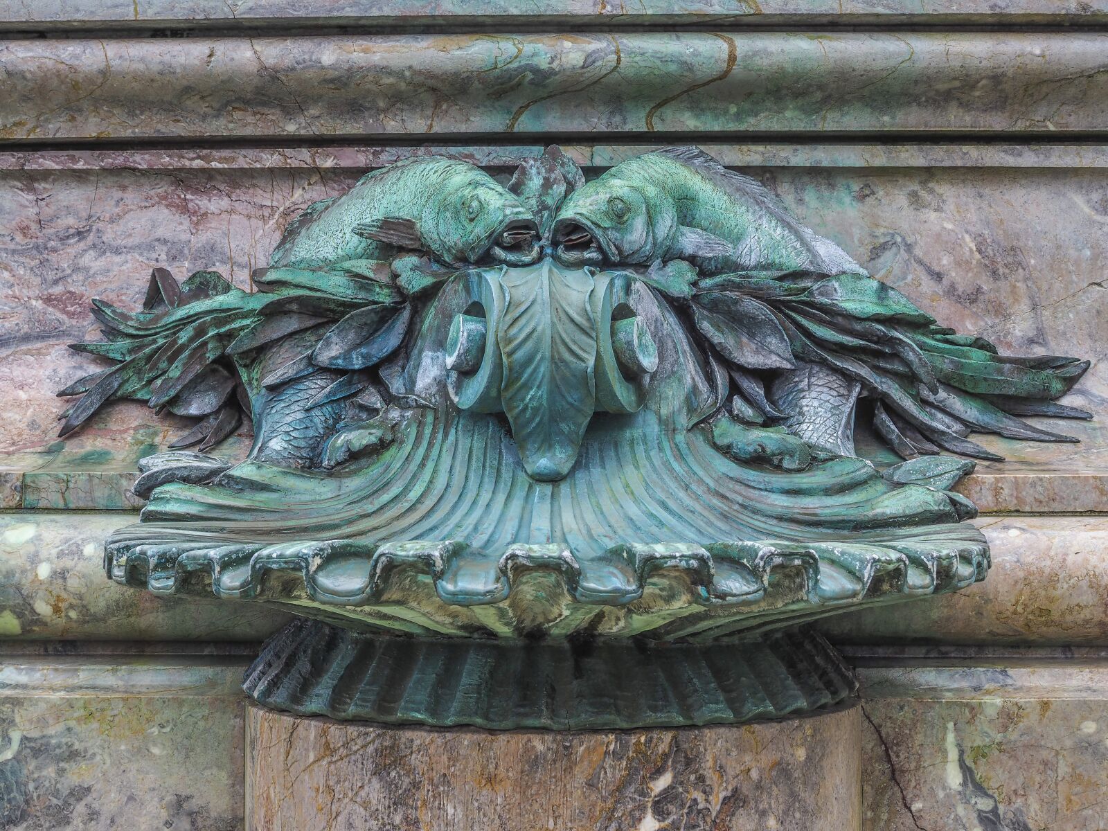 Olympus OM-D E-M10 sample photo. Architecture, fountain, sculpture photography