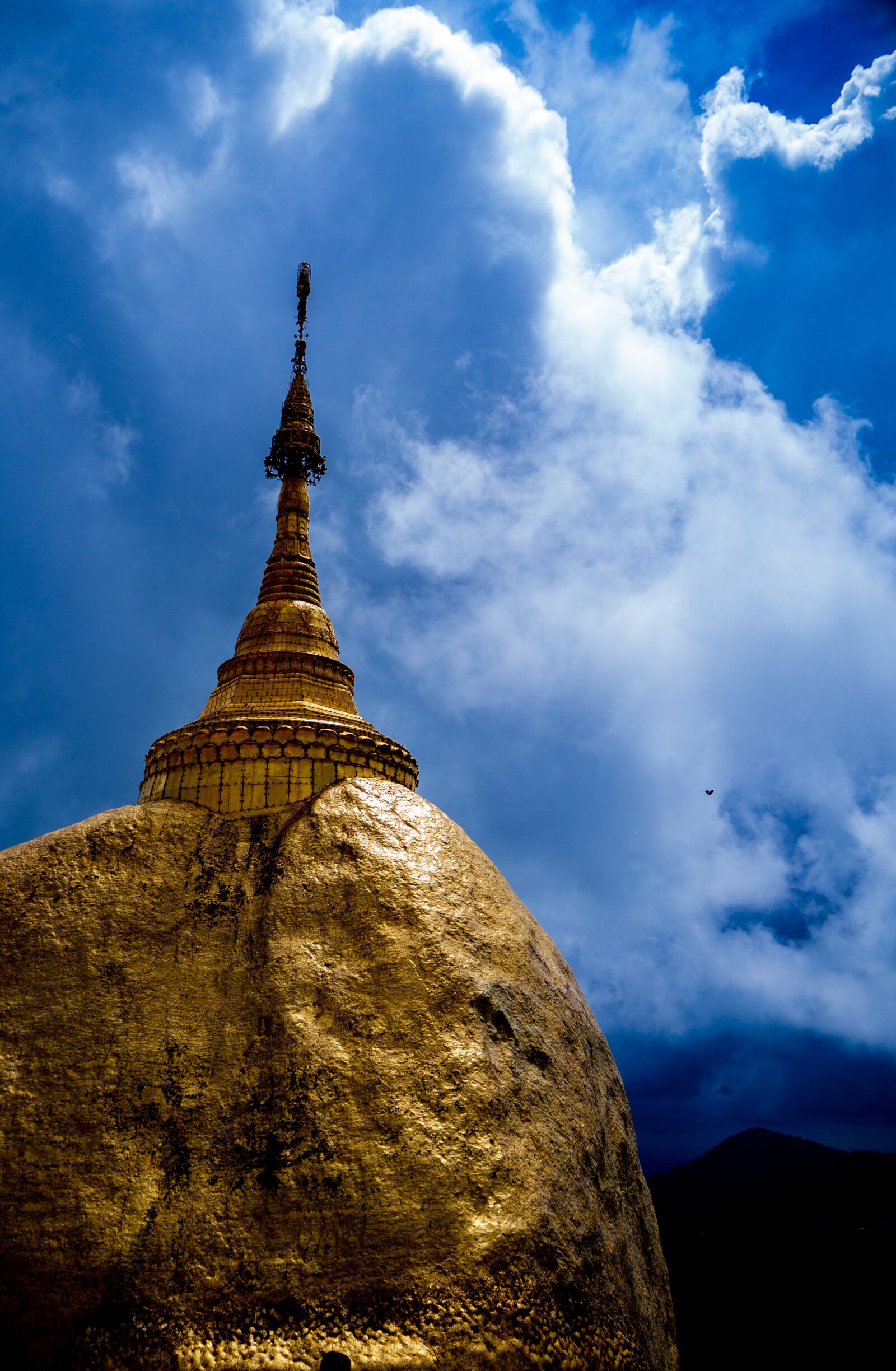 Olympus OM-D E-M10 III sample photo. Temple, mountain, sky photography