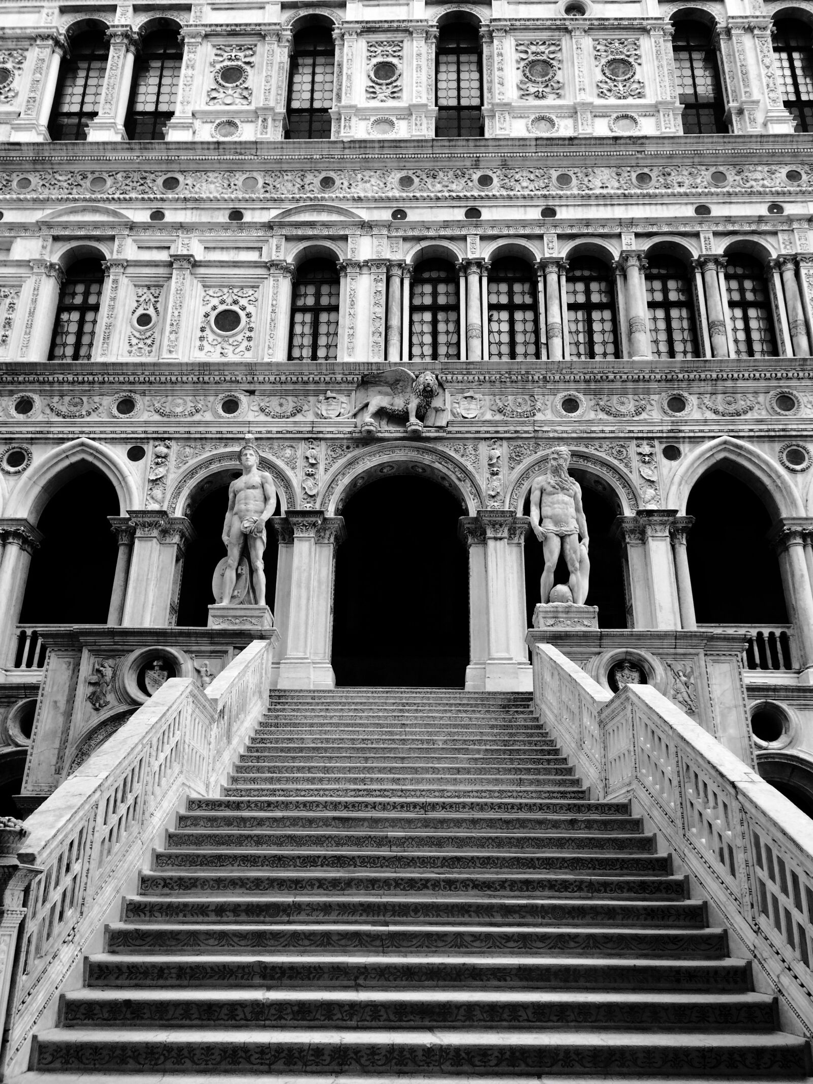 iPhone 5s back camera 4.12mm f/2.2 sample photo. Venice, italy, italian photography