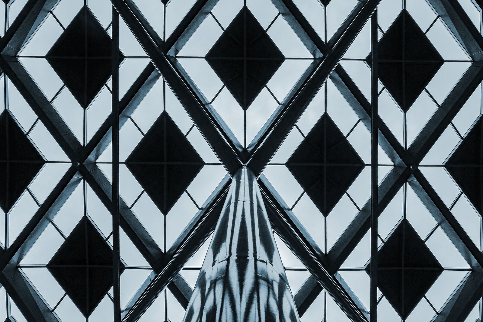 Fujifilm X30 sample photo. Metal, chrome, abstract photography