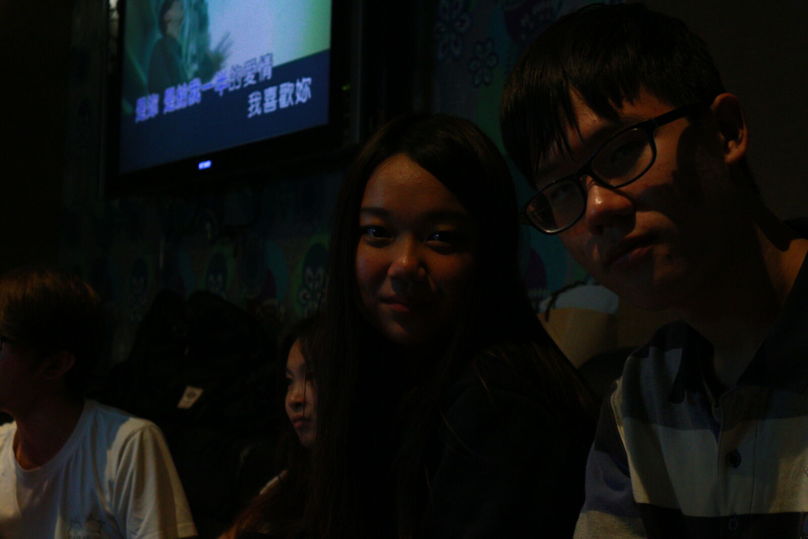 Canon EOS M sample photo. Young, woman, looking, at photography