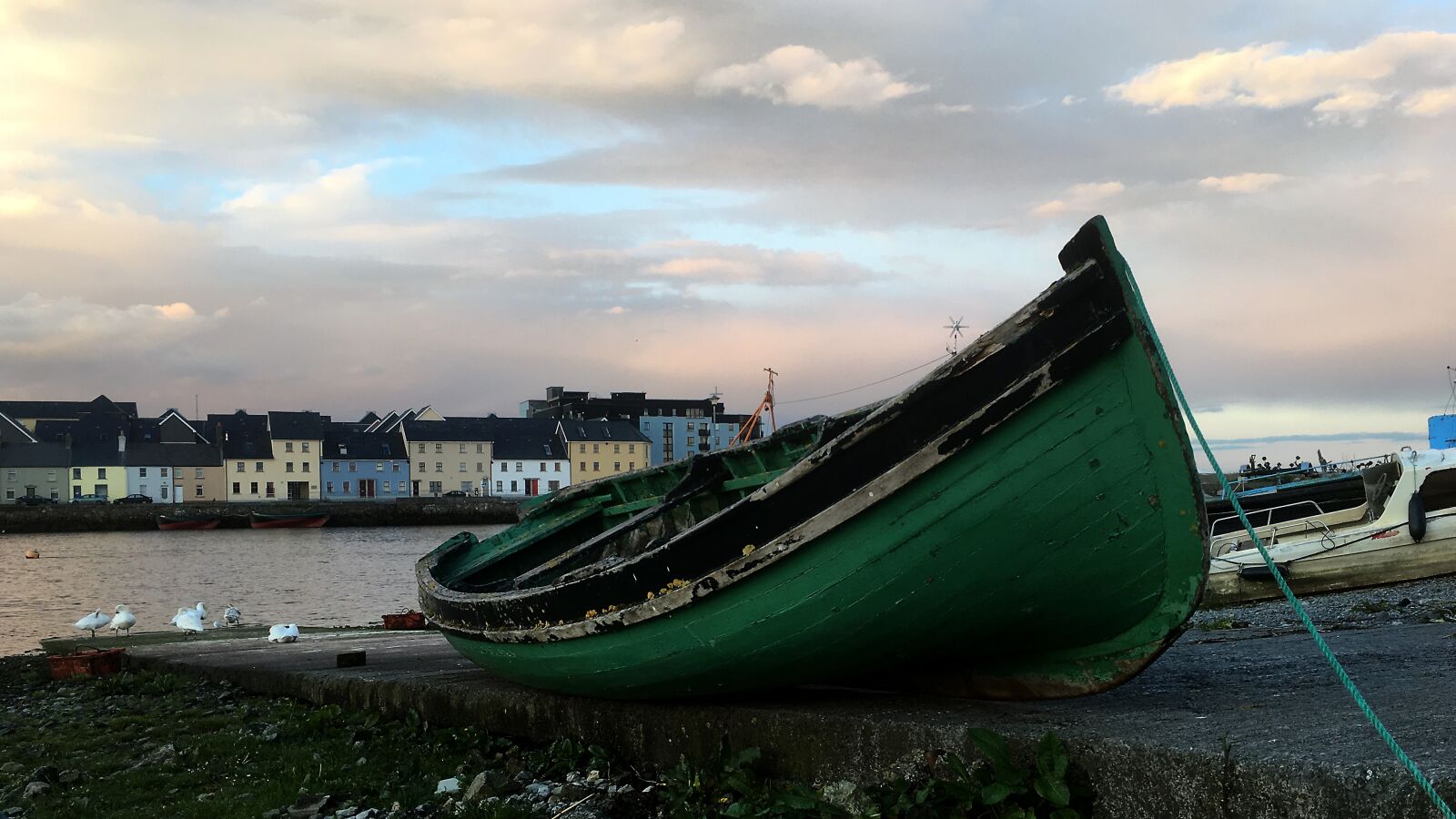 Apple iPhone 6s sample photo. Boat, slipway, green photography