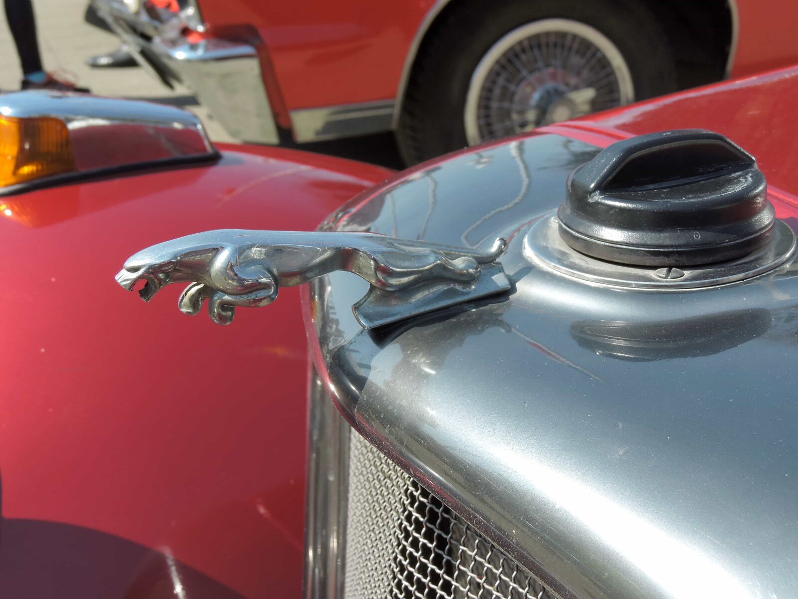 Nikon Coolpix P520 sample photo. Cars, chrome, metallic, symbol photography