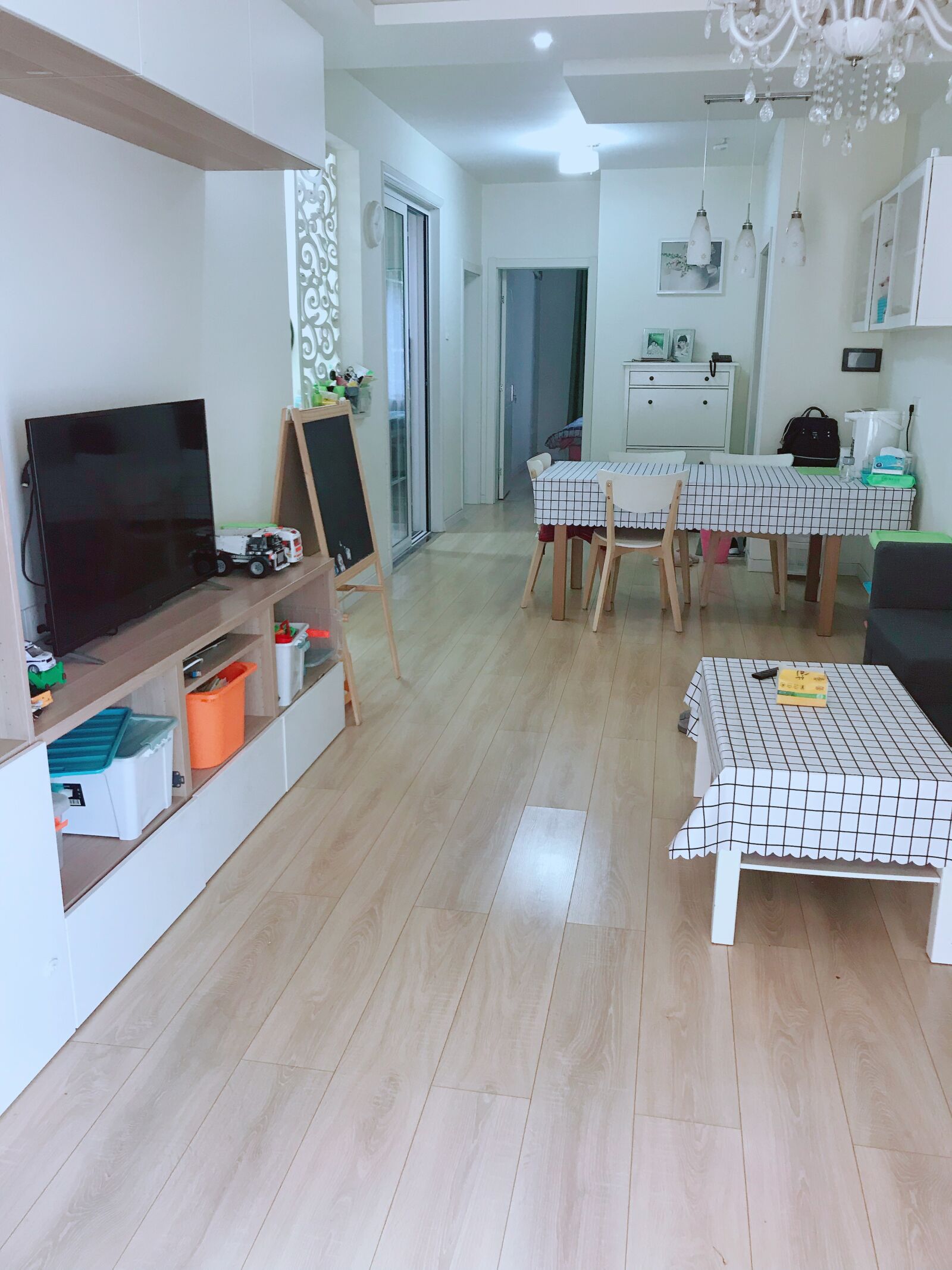 Apple iPhone 7 Plus sample photo. Room, decoration, nordic photography