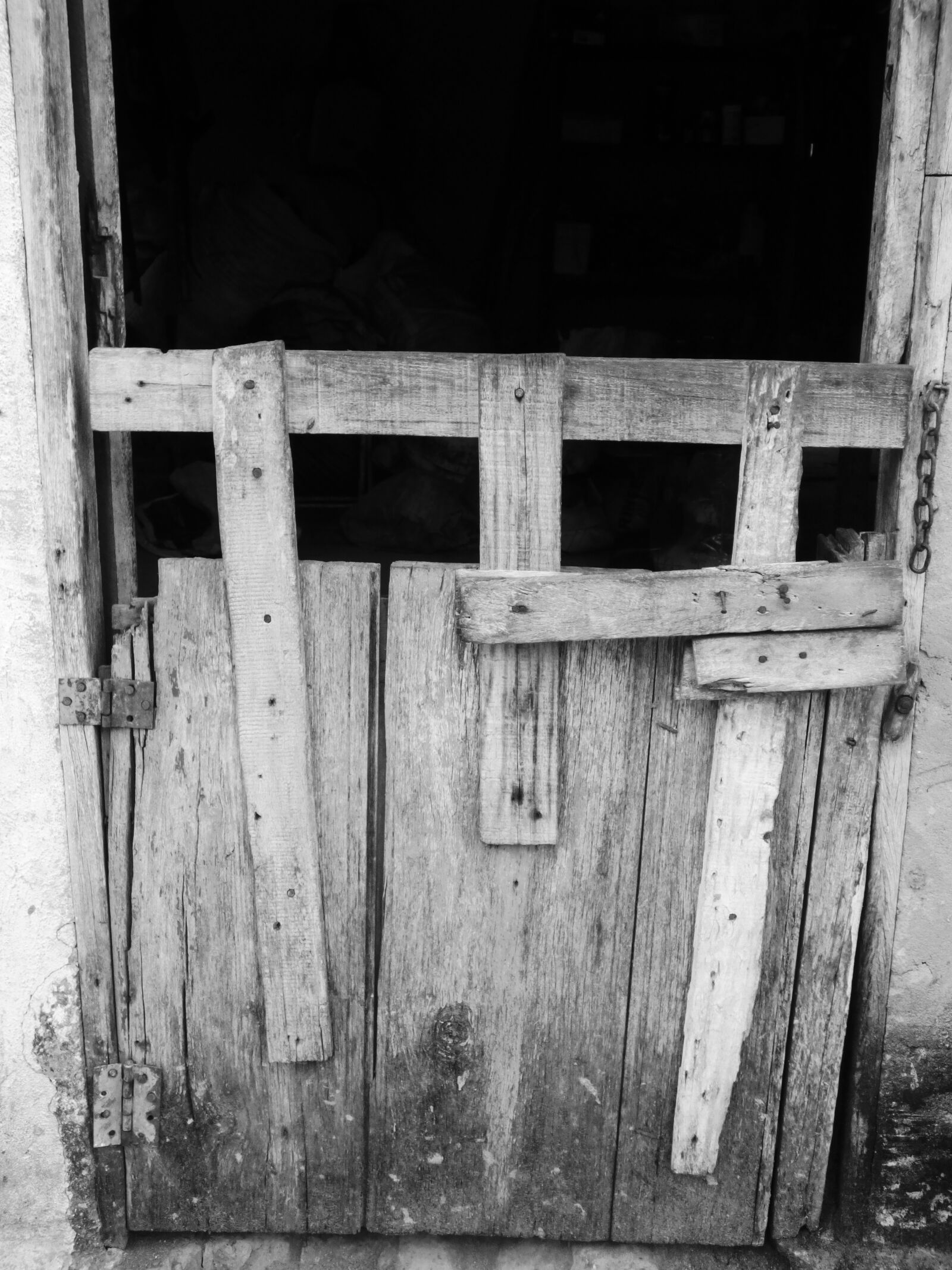 Panasonic Lumix DMC-FZ70 sample photo. Door, lock, crashes photography