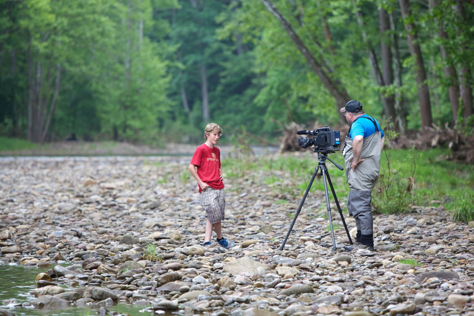 Canon EOS 5D Mark II sample photo. Interviews, student, outdoor, education photography