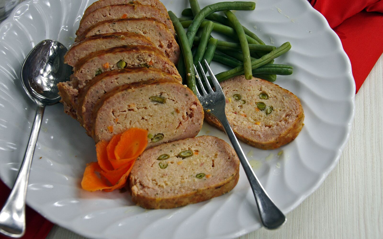 Pentax K-5 sample photo. Meatloaf, italian cuisine, typical photography
