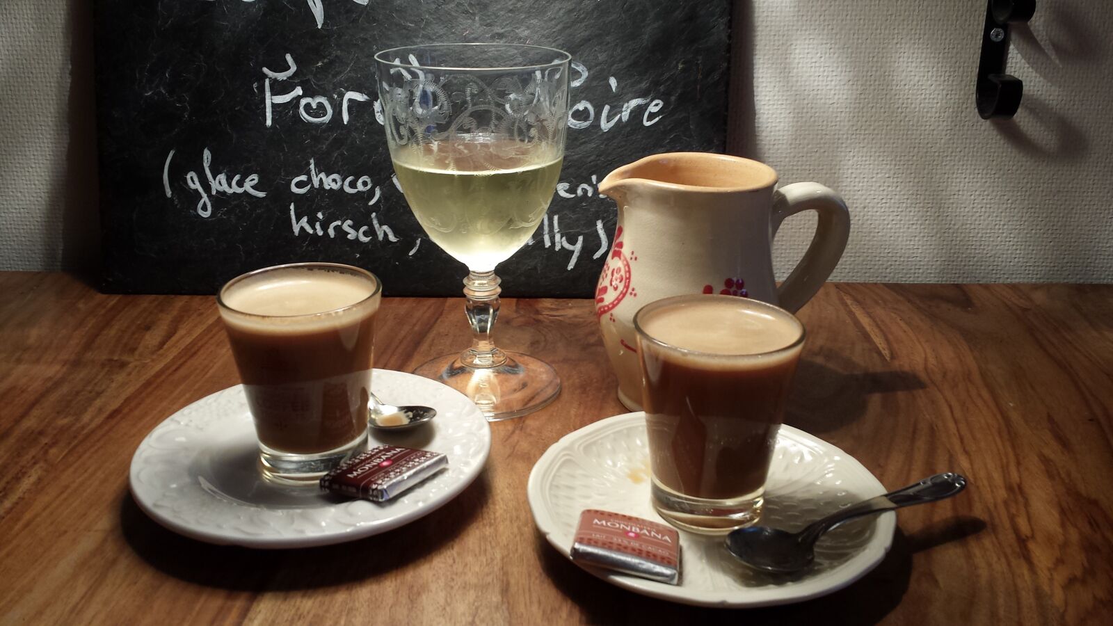 Samsung Galaxy S4 sample photo. Arrangement, coffee, wine glass photography