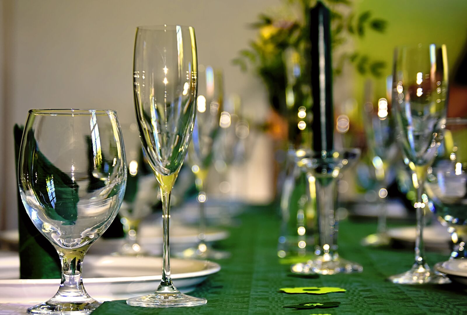 Nikon D7200 sample photo. Gedeckter table, board, tableware photography