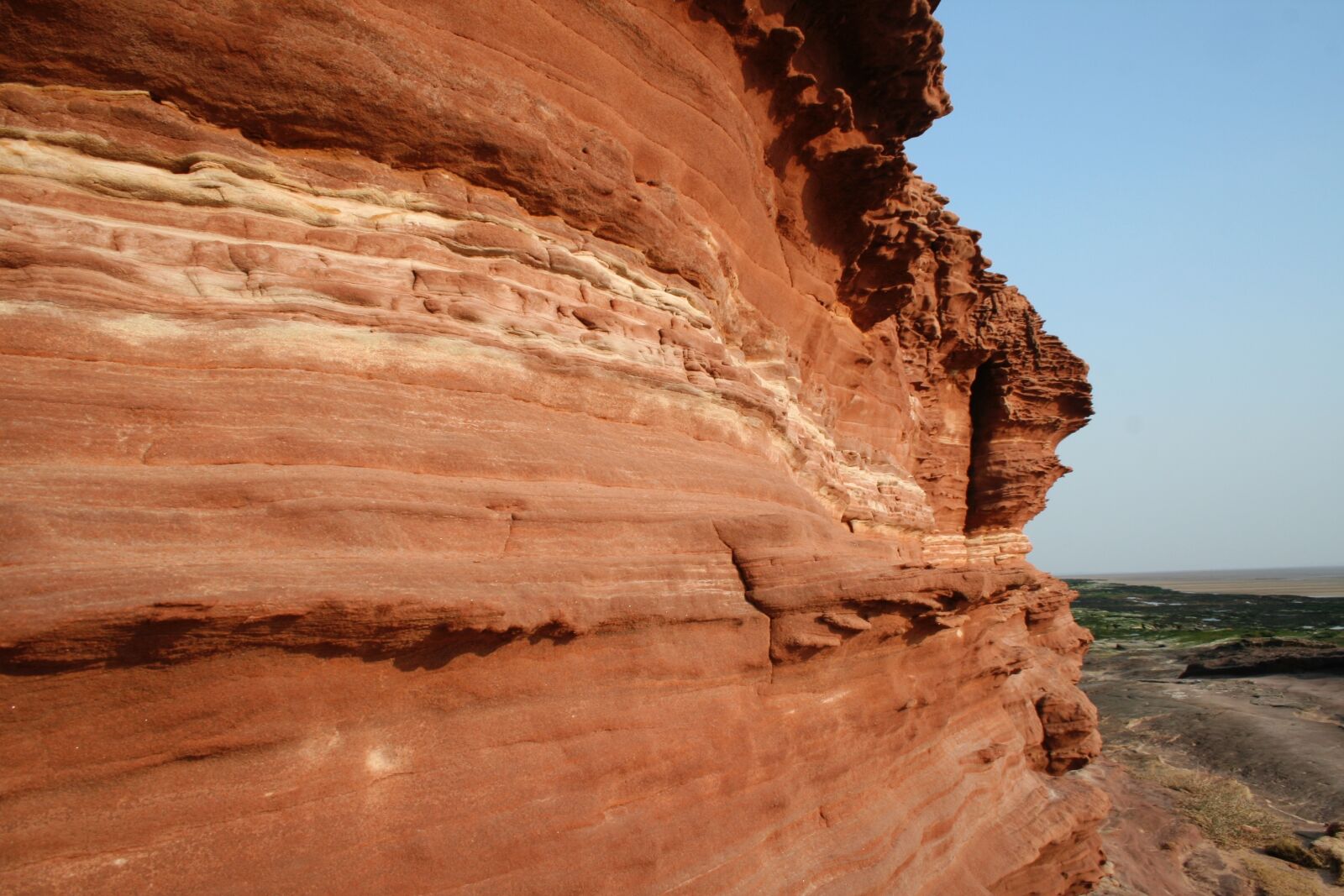 Canon EOS 350D (EOS Digital Rebel XT / EOS Kiss Digital N) sample photo. Sandstone, island, tidal erosion photography