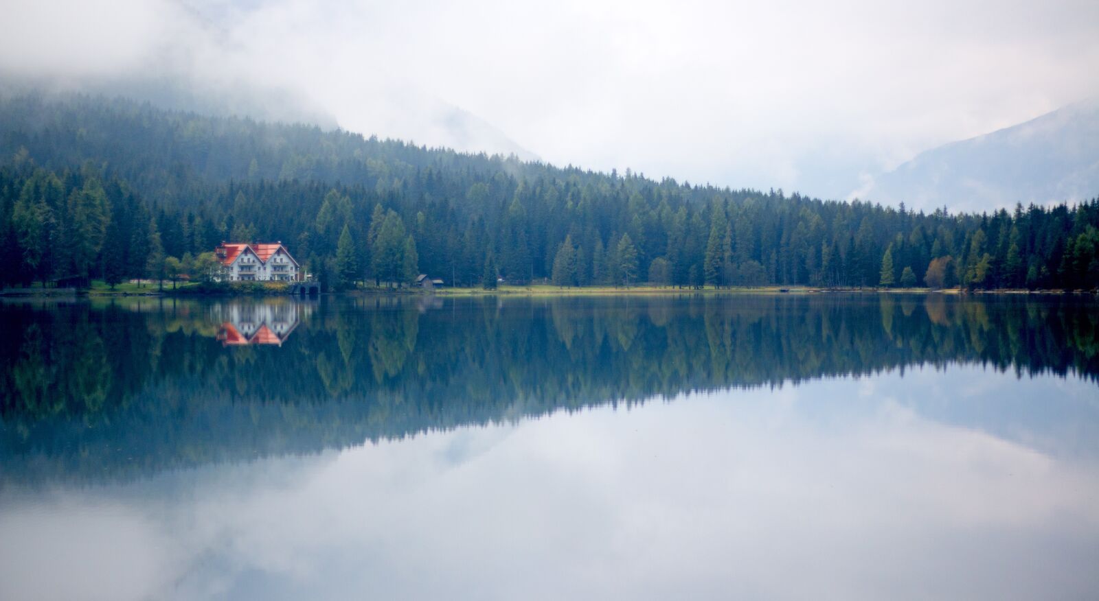 Canon EOS 70D + Canon EF 50mm F1.8 II sample photo. Lake, antholz, nature photography