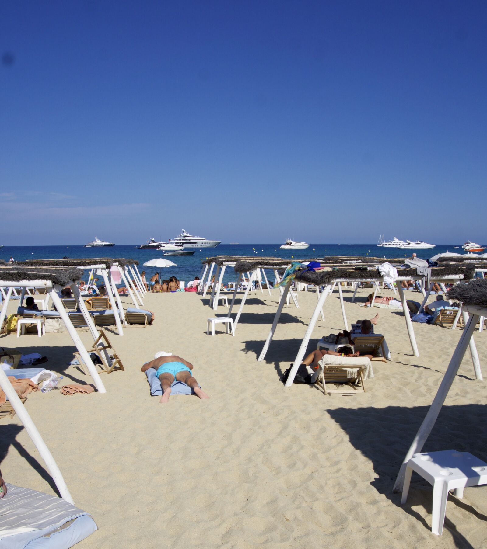 Sony E 16-50mm F3.5-5.6 PZ OSS sample photo. Beach, beachlife photography
