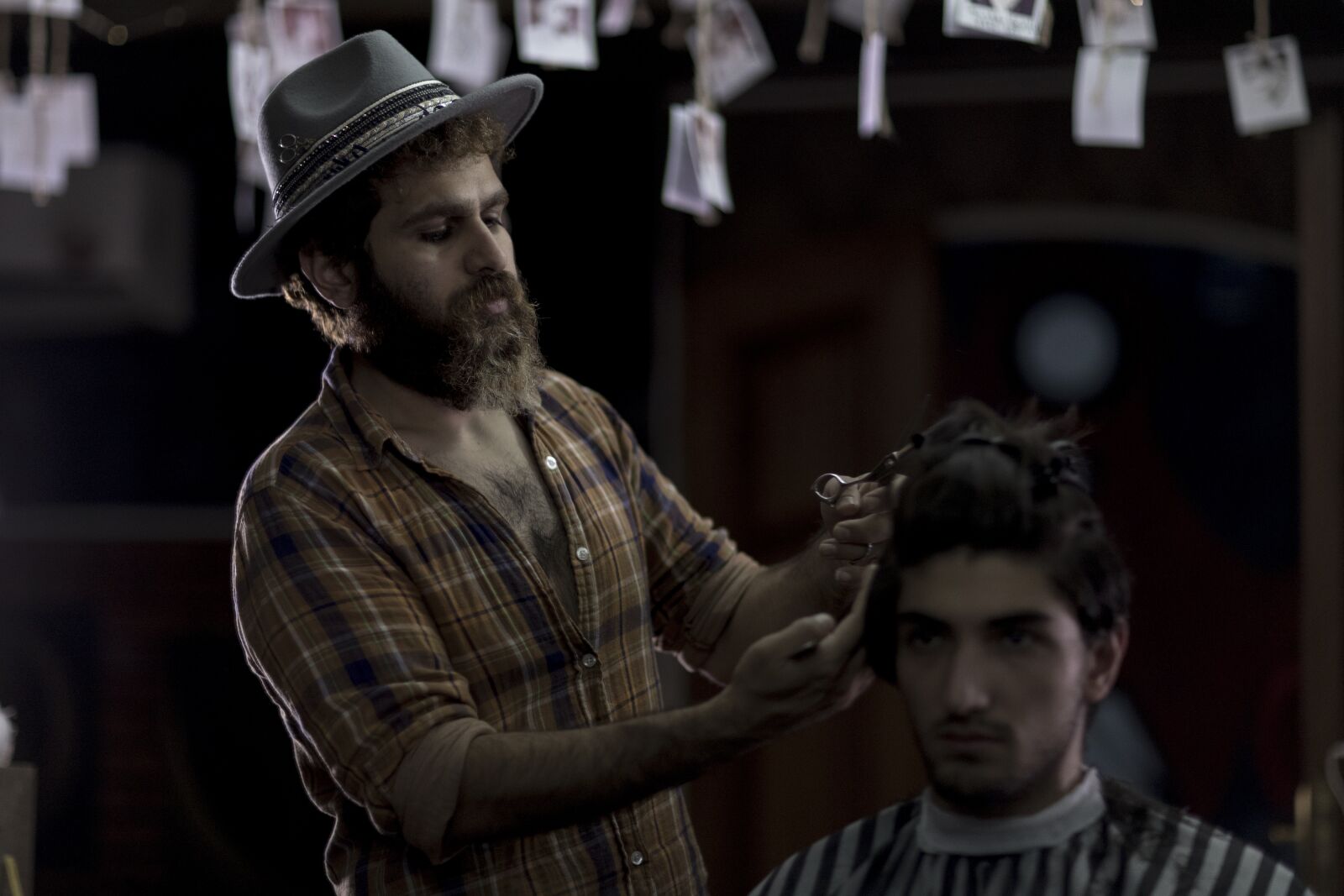 Canon EOS 5D Mark IV + Canon EF 85mm F1.2L II USM sample photo. Barber shop, iran, cosmetology photography