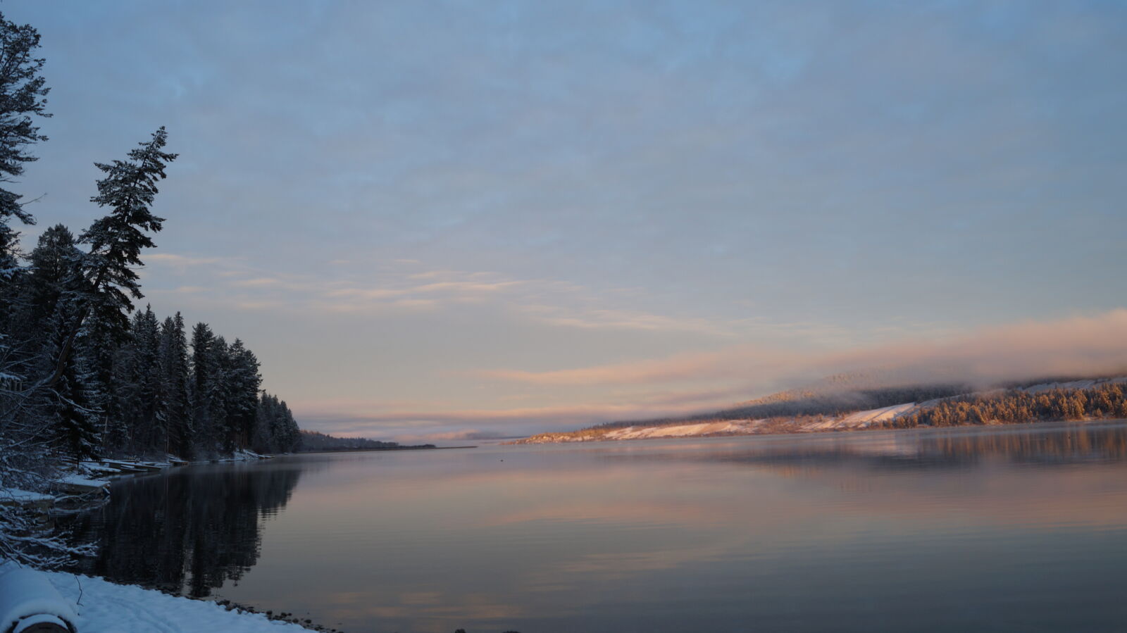 Sony DT 18-55mm F3.5-5.6 SAM II sample photo. Scenic, view, of, lake photography