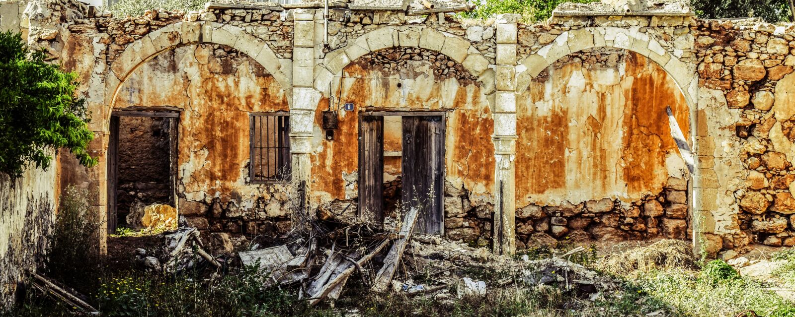 Nikon D3300 sample photo. Old house, damaged, aged photography