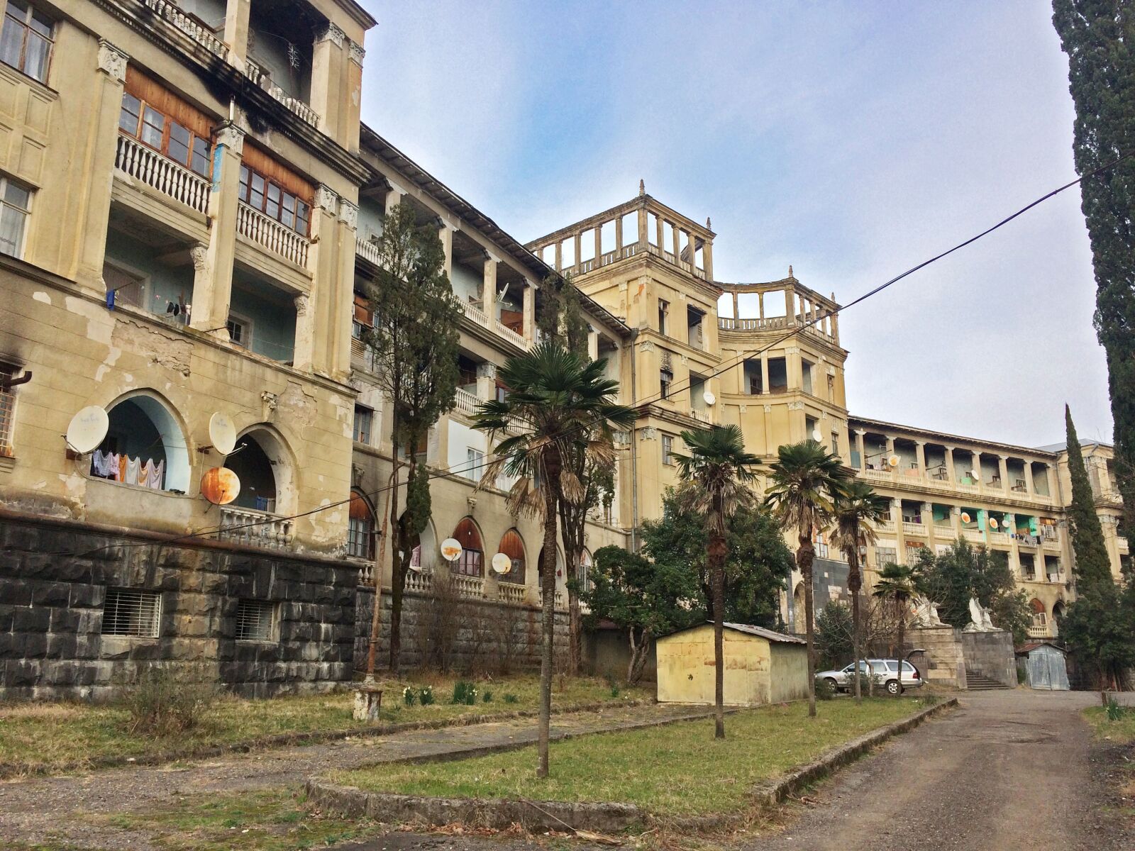 iPhone 5s back camera 4.15mm f/2.2 sample photo. Sanatorium, vacation, park photography