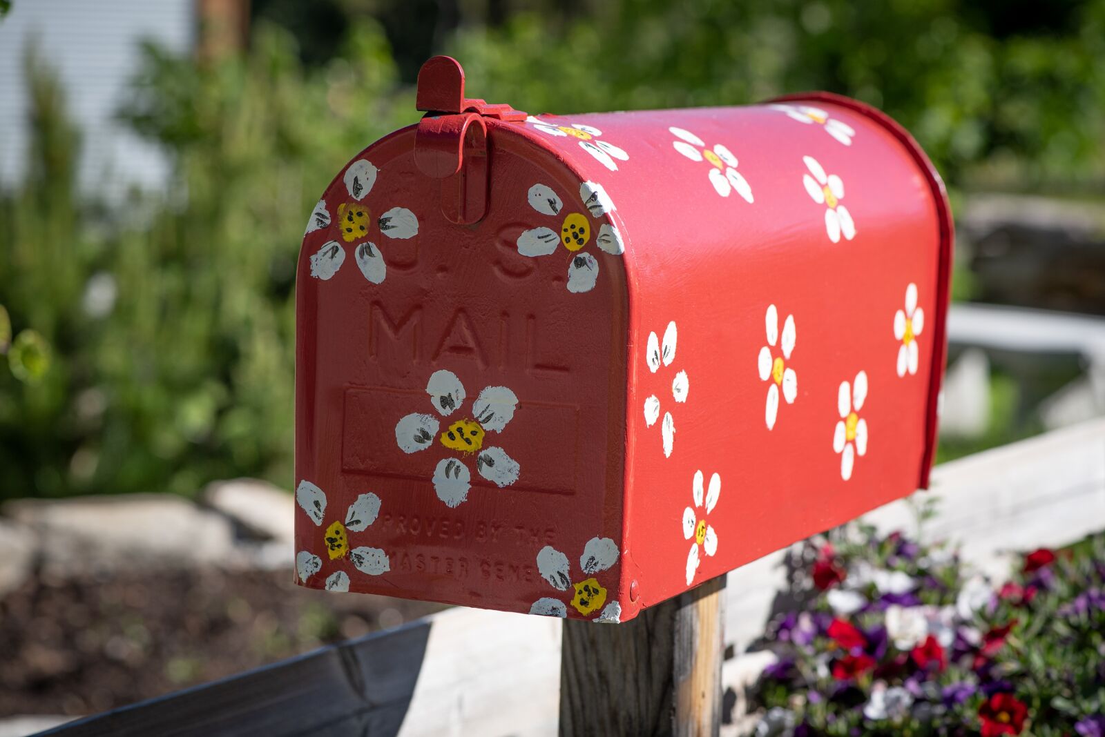 Nikon D750 sample photo. Mailbox, colored, red photography