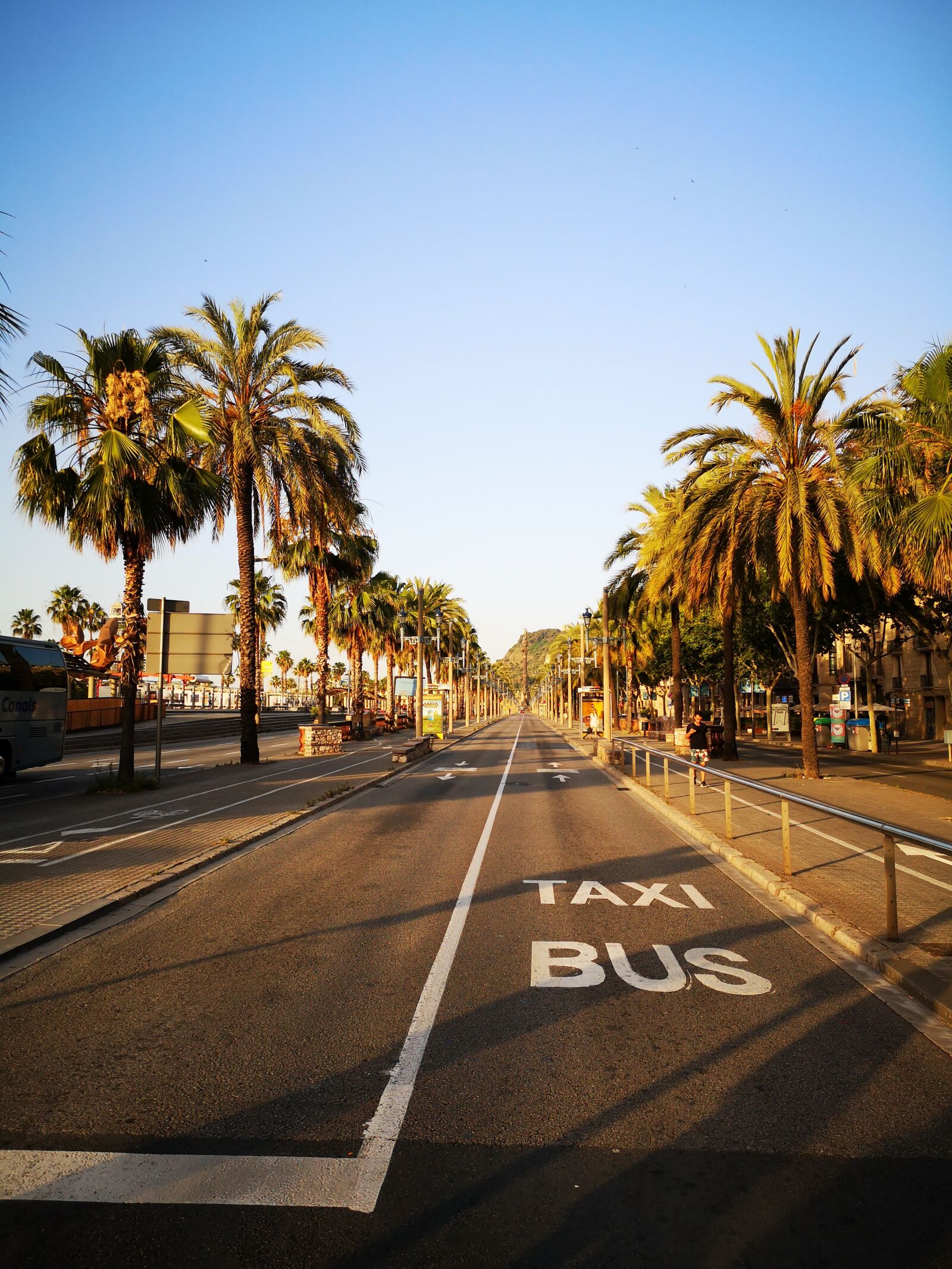 HUAWEI P20 sample photo. Barcelona, spain, morning photography