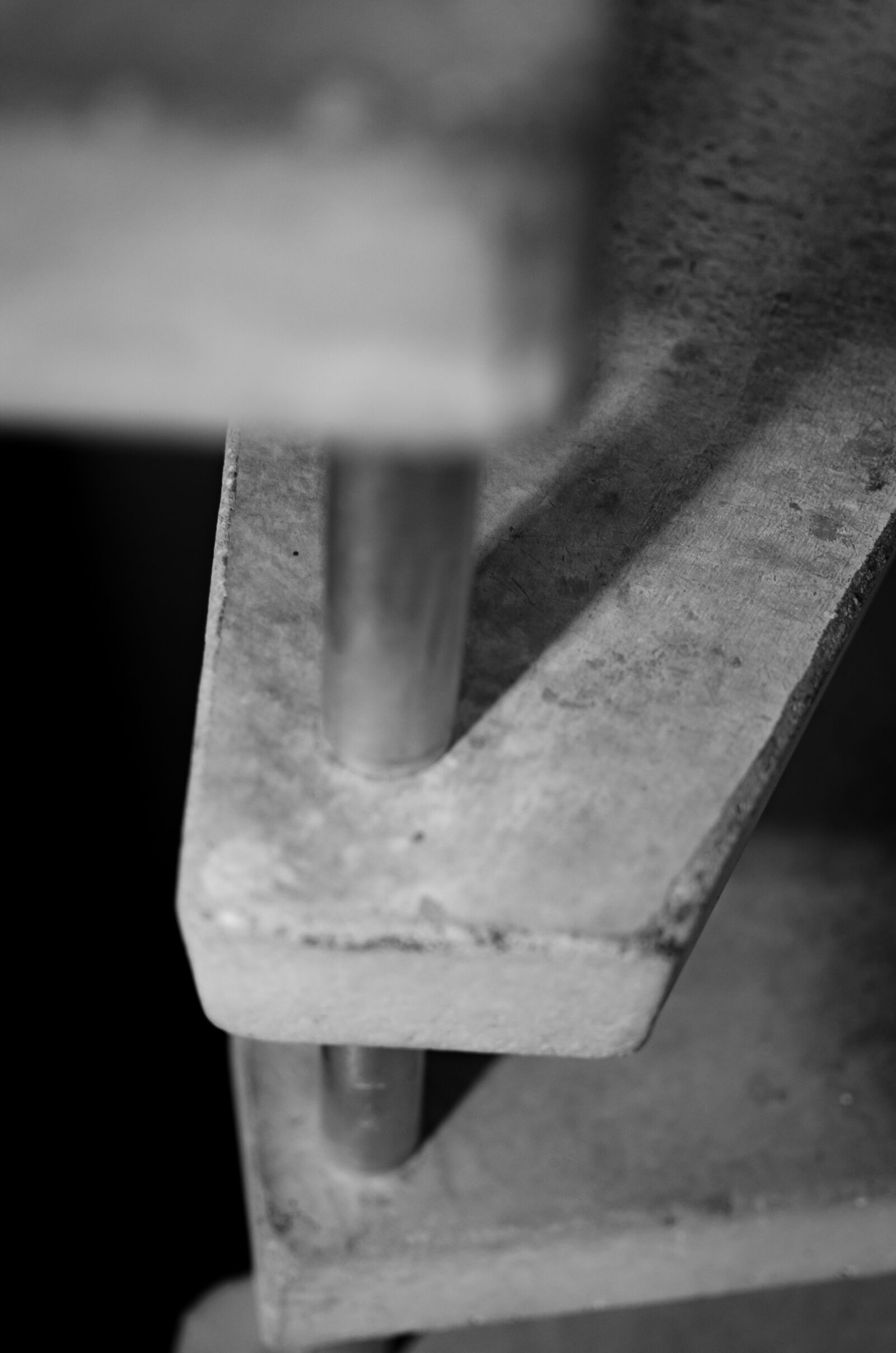 Nikon AF-S DX Nikkor 35mm F1.8G sample photo. Bw, concrete, metal, shadow photography