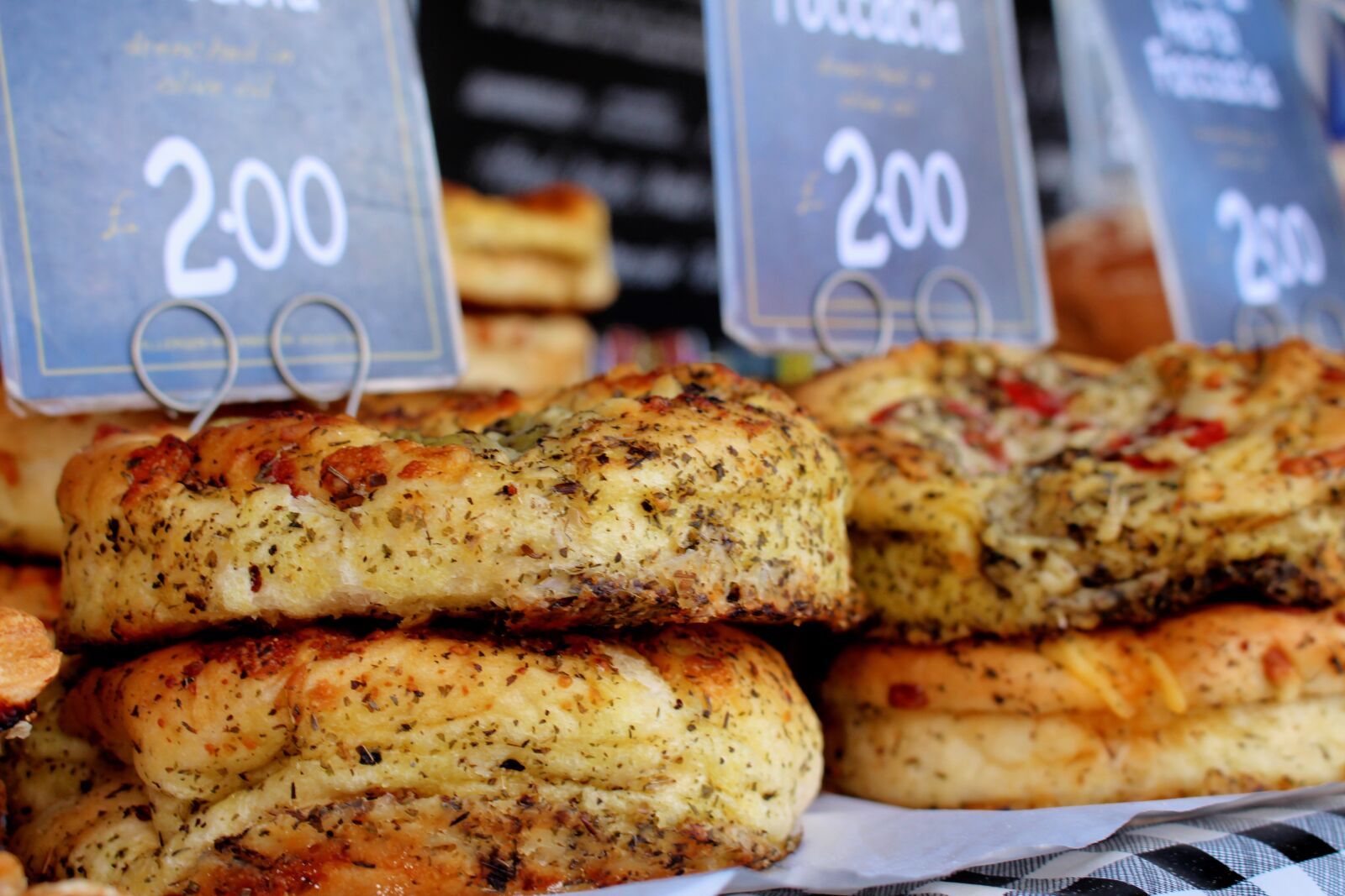 Canon EOS 650D (EOS Rebel T4i / EOS Kiss X6i) sample photo. Foccacia, bread, mediterranean photography
