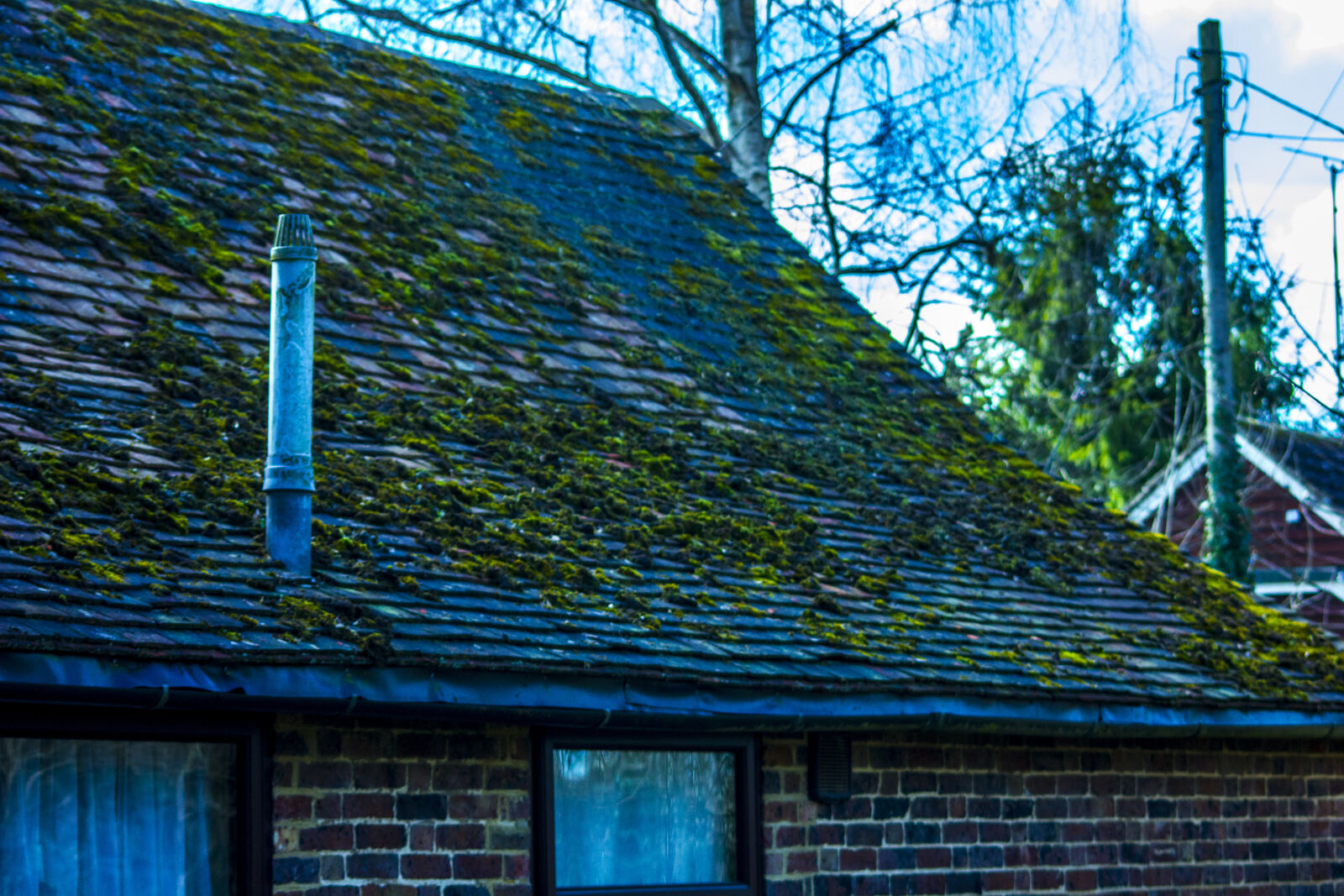 Canon EOS 550D (EOS Rebel T2i / EOS Kiss X4) sample photo. Chimney, cottage, england photography