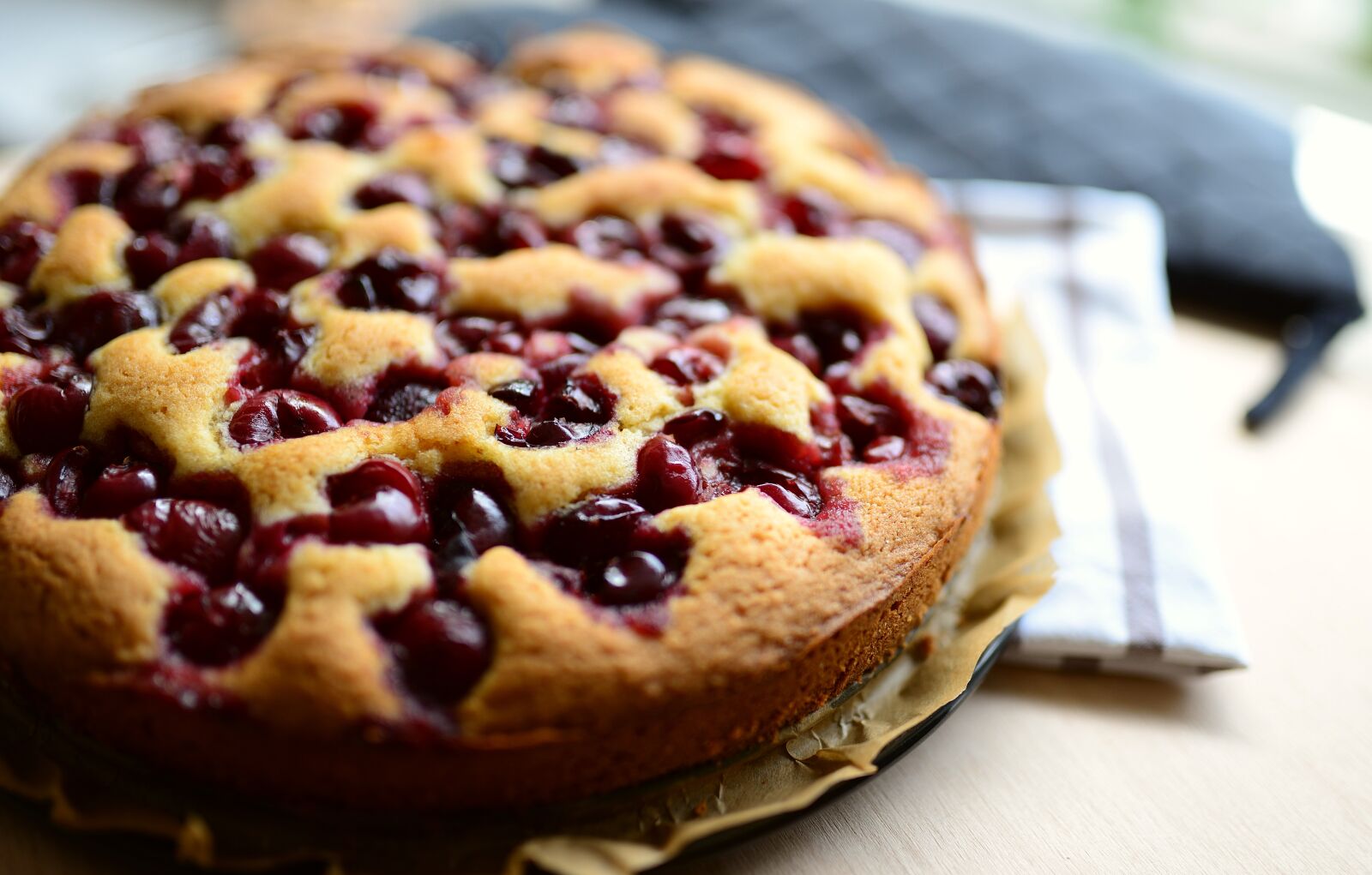 Nikon D610 sample photo. Cake, cherry pie, bake photography
