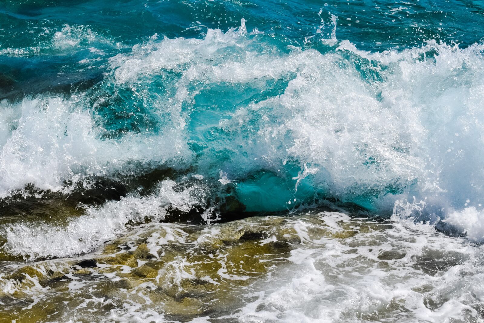 Nikon D3300 sample photo. Wave, crushing, water photography