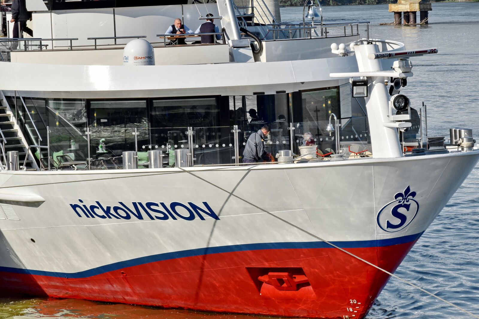 Nikon D5500 sample photo. Cruise ship, people, harbor photography