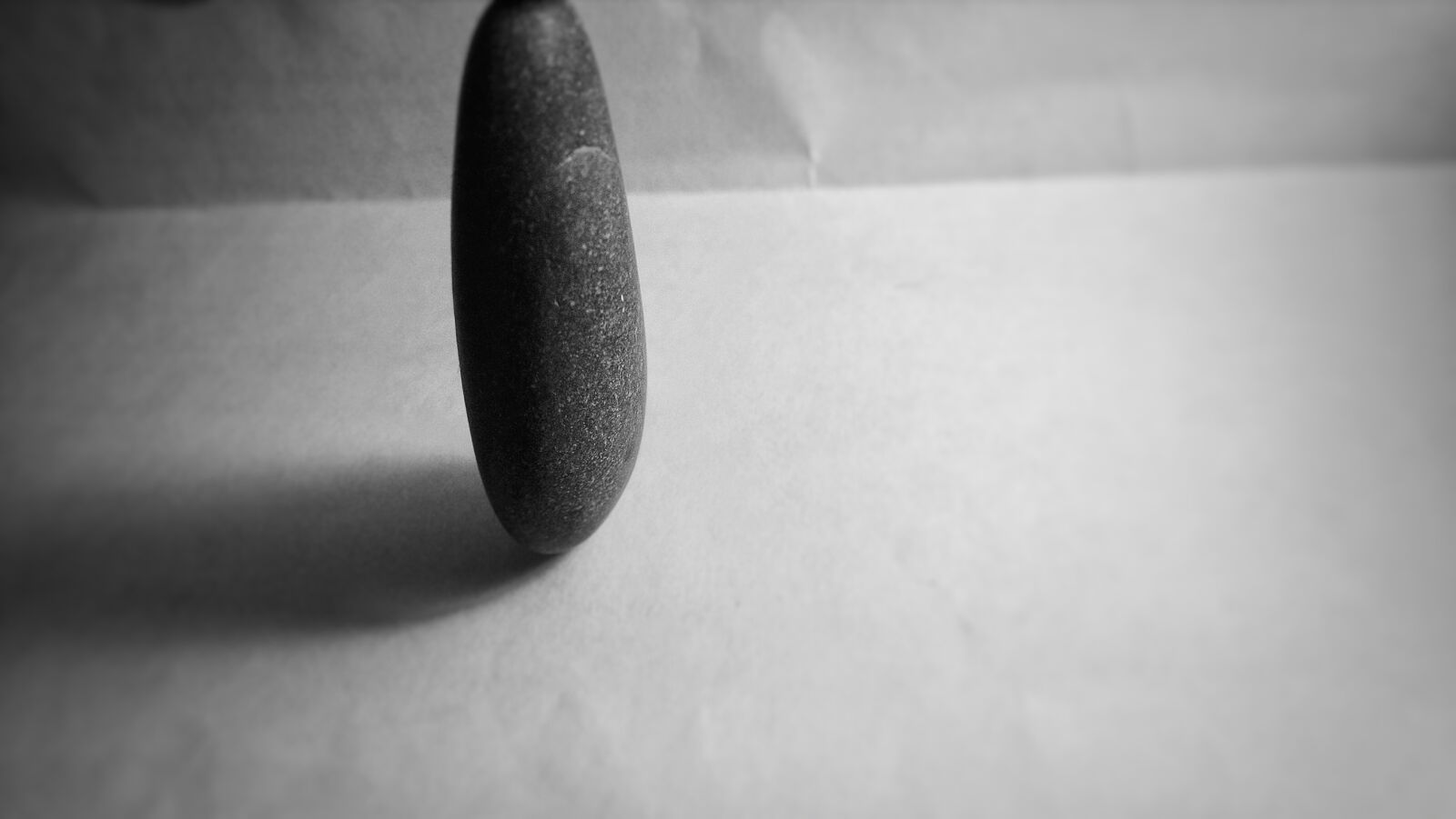 Motorola Moto X (1st Gen) sample photo. Black, greyscale, light, night photography