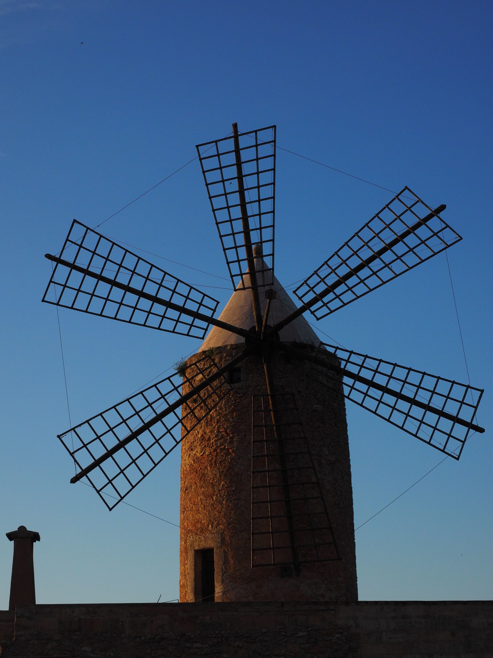 Olympus OM-D E-M1 + Olympus M.Zuiko Digital ED 12-40mm F2.8 Pro sample photo. Windmill, mallorca, mill photography