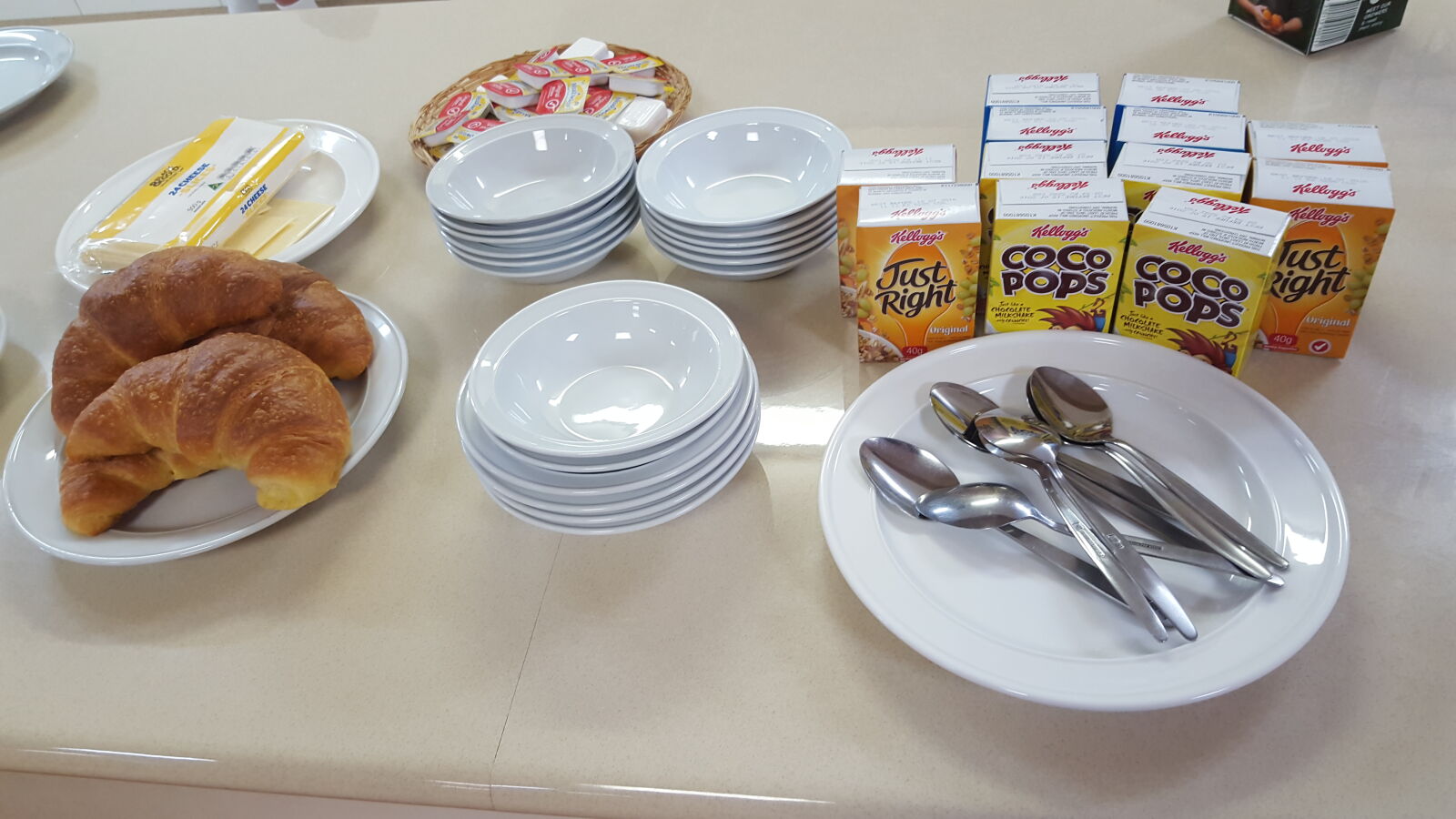Samsung Galaxy S6 sample photo. Breakfast, meal, men, parush photography