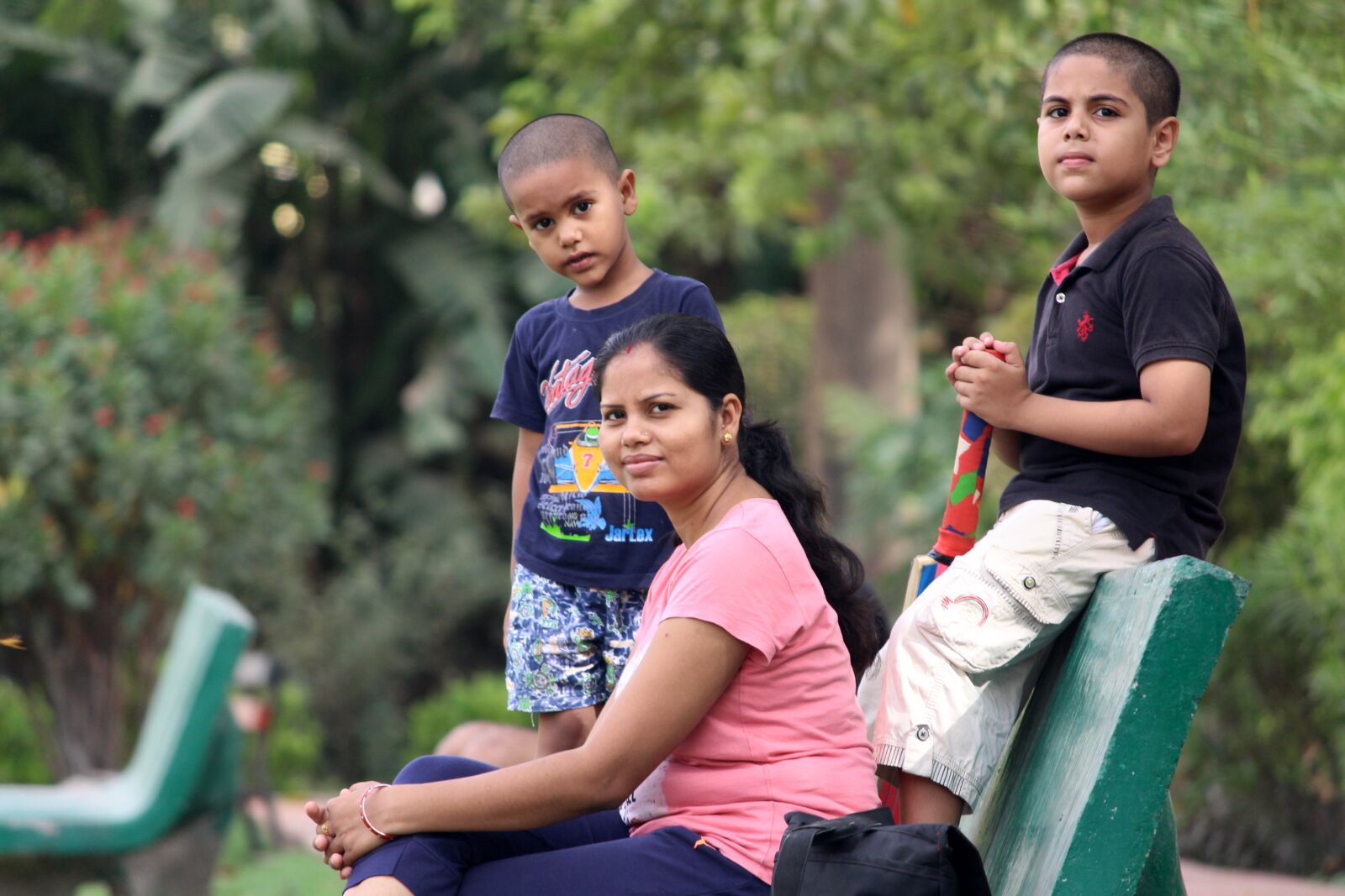 Canon EOS 700D (EOS Rebel T5i / EOS Kiss X7i) sample photo. Team, cricket, park photography