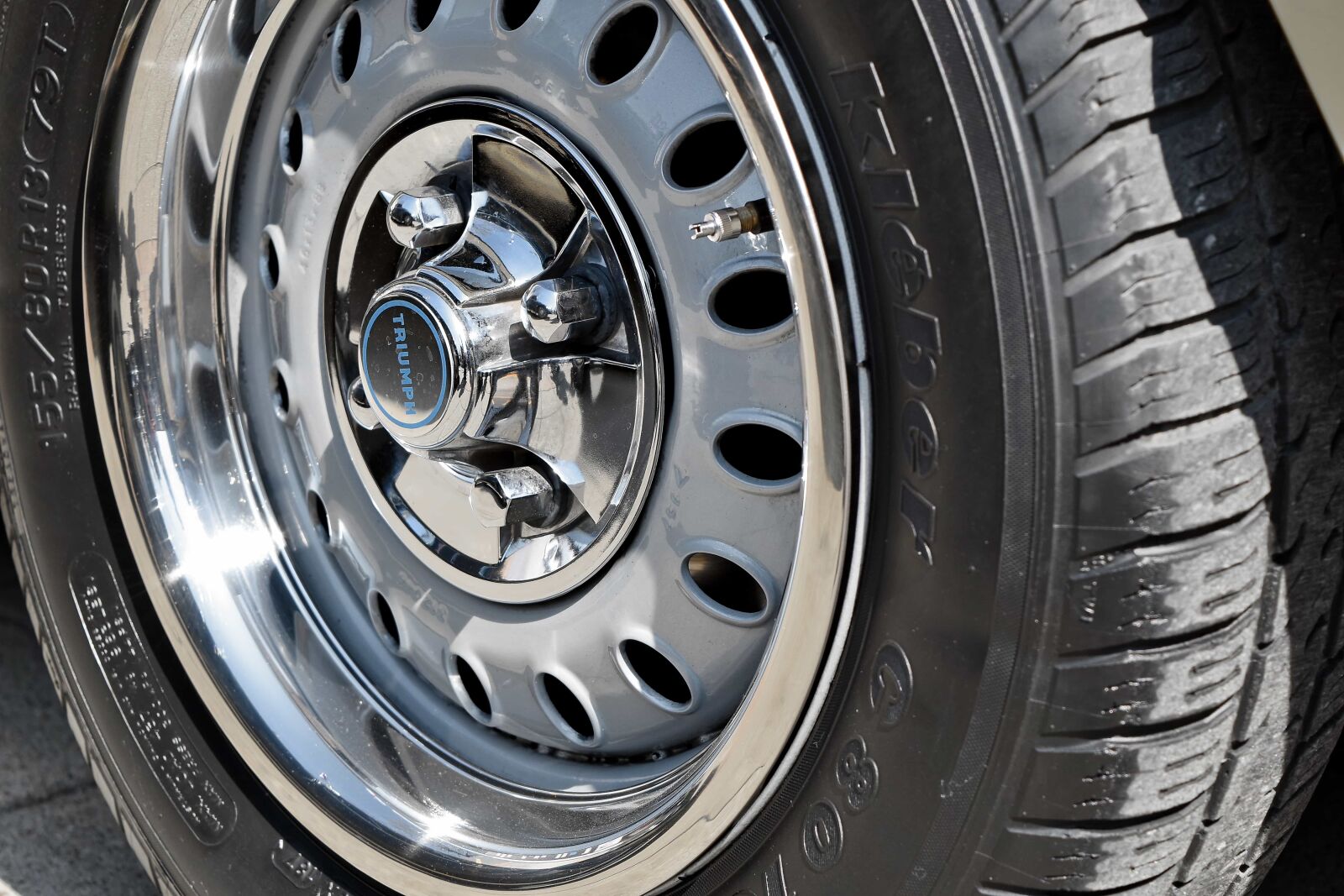 Nikon D5500 sample photo. Chrome, metallic, automotive, wheel photography