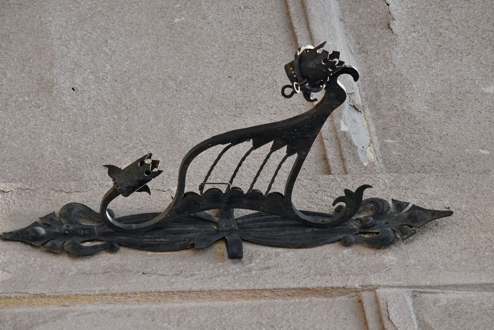 Nikon D5500 sample photo. Cast iron, decorative, facade photography