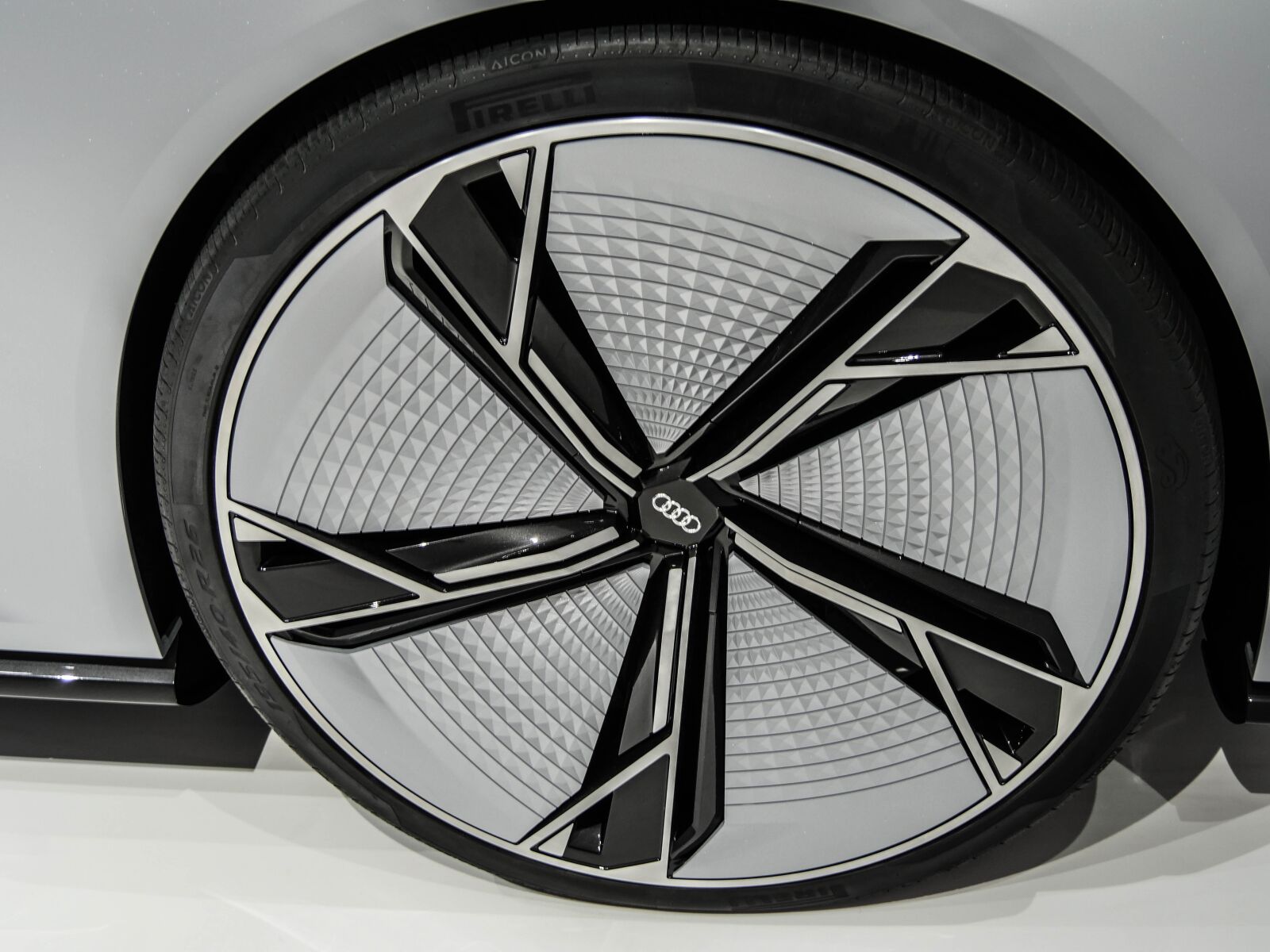 Panasonic Lumix DMC-GX8 sample photo. Audi, wheel, rim photography