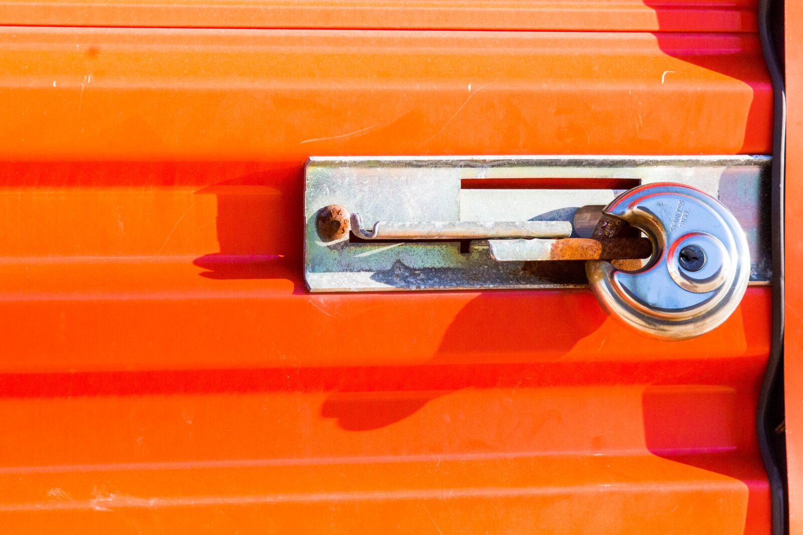 Canon EOS 700D (EOS Rebel T5i / EOS Kiss X7i) sample photo. Lock, security, door photography