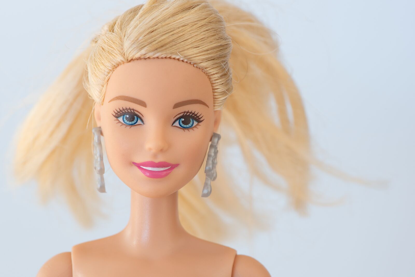 Nikon D750 sample photo. Doll, doll face, barbie photography