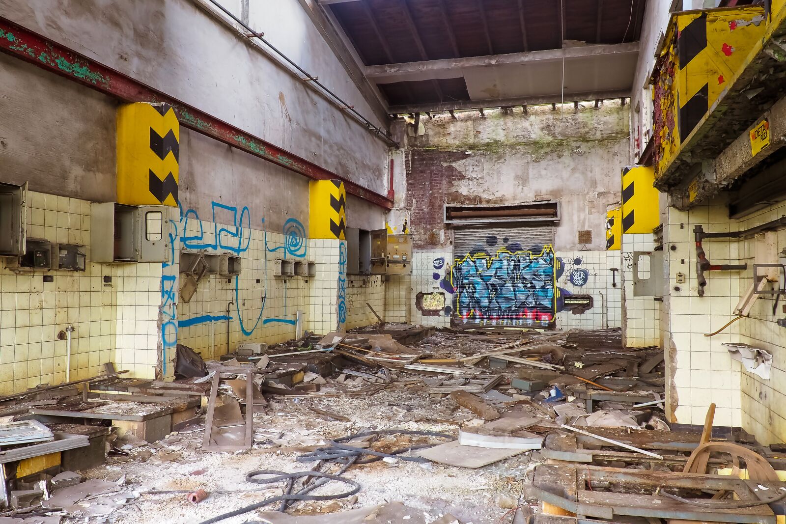 Olympus OM-D E-M10 sample photo. Lost places, old, decay photography