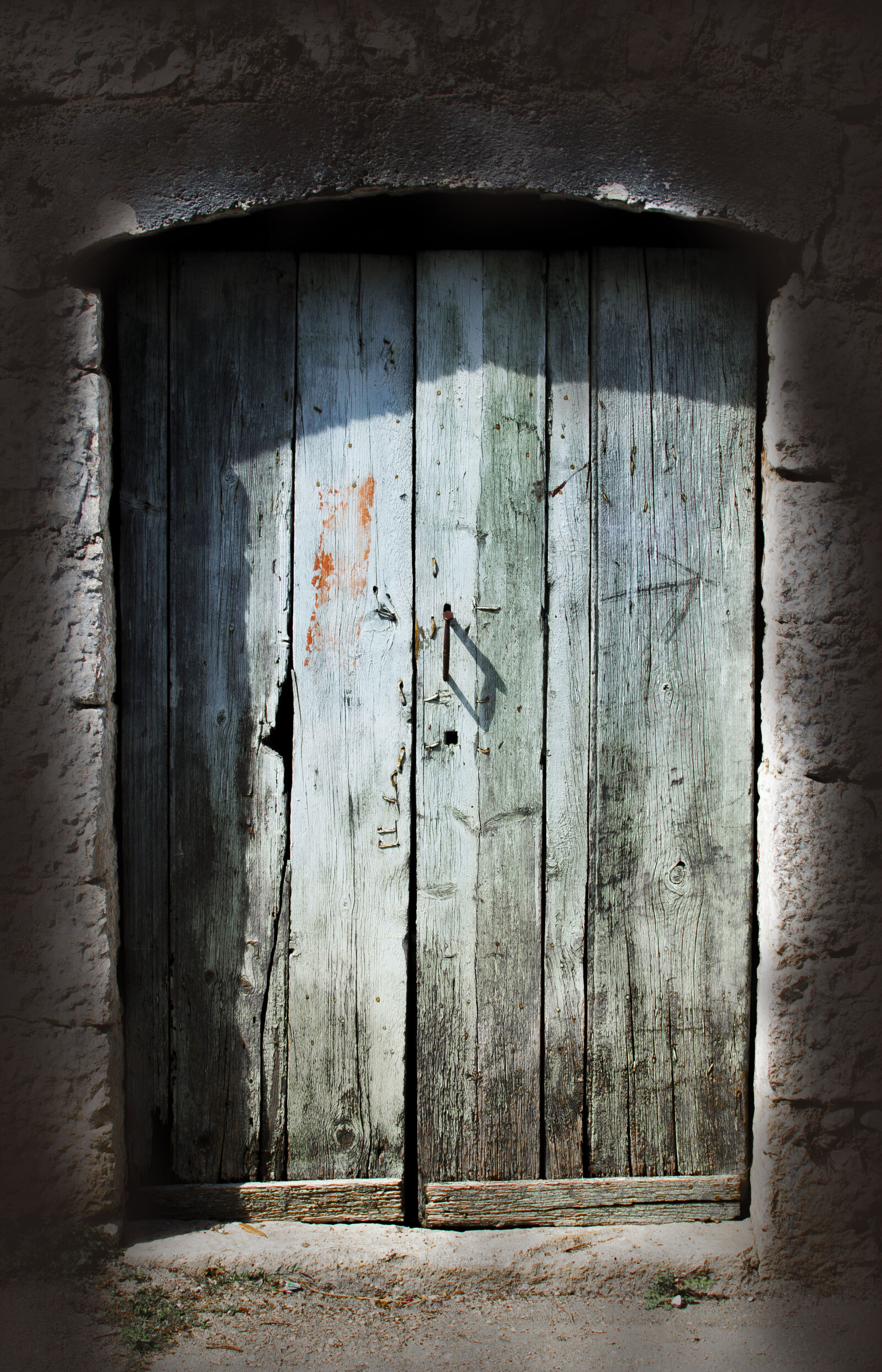 Nikon D5100 + Nikon AF-S DX Nikkor 35mm F1.8G sample photo. Abandoned, aged, ancient, background photography