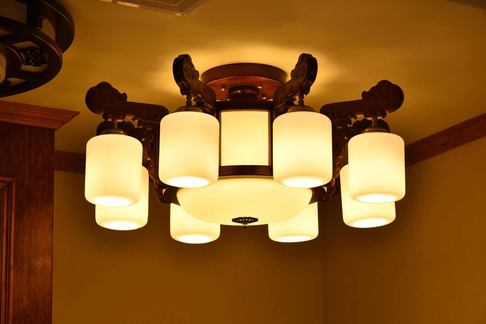 Nikon D810 sample photo. Chinese lamp, wood lamp photography