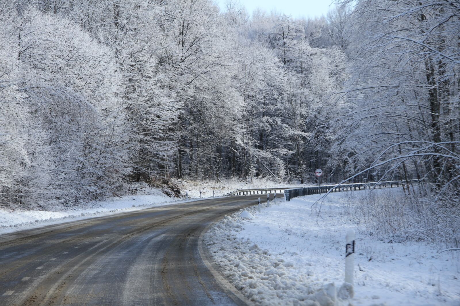 Canon EOS 7D sample photo. Snow, road, winter photography