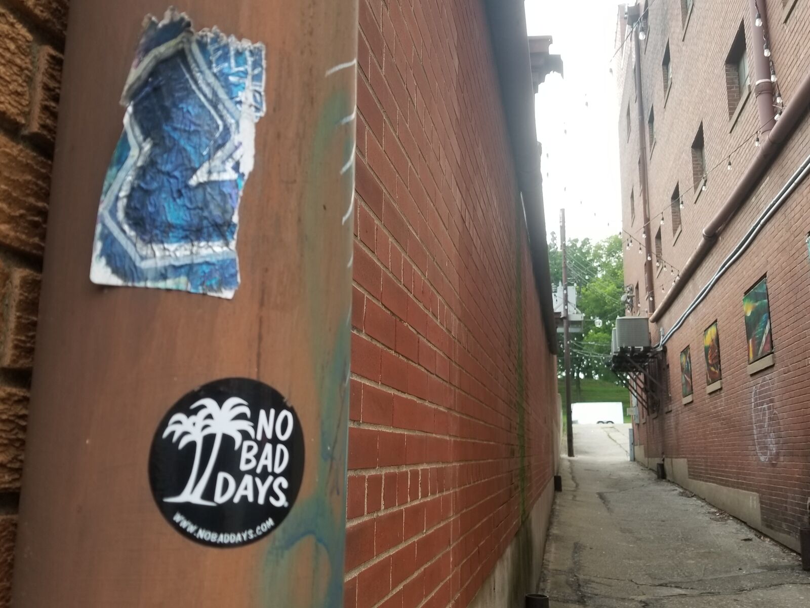 Samsung Galaxy S8 sample photo. Street, brick, pipe photography