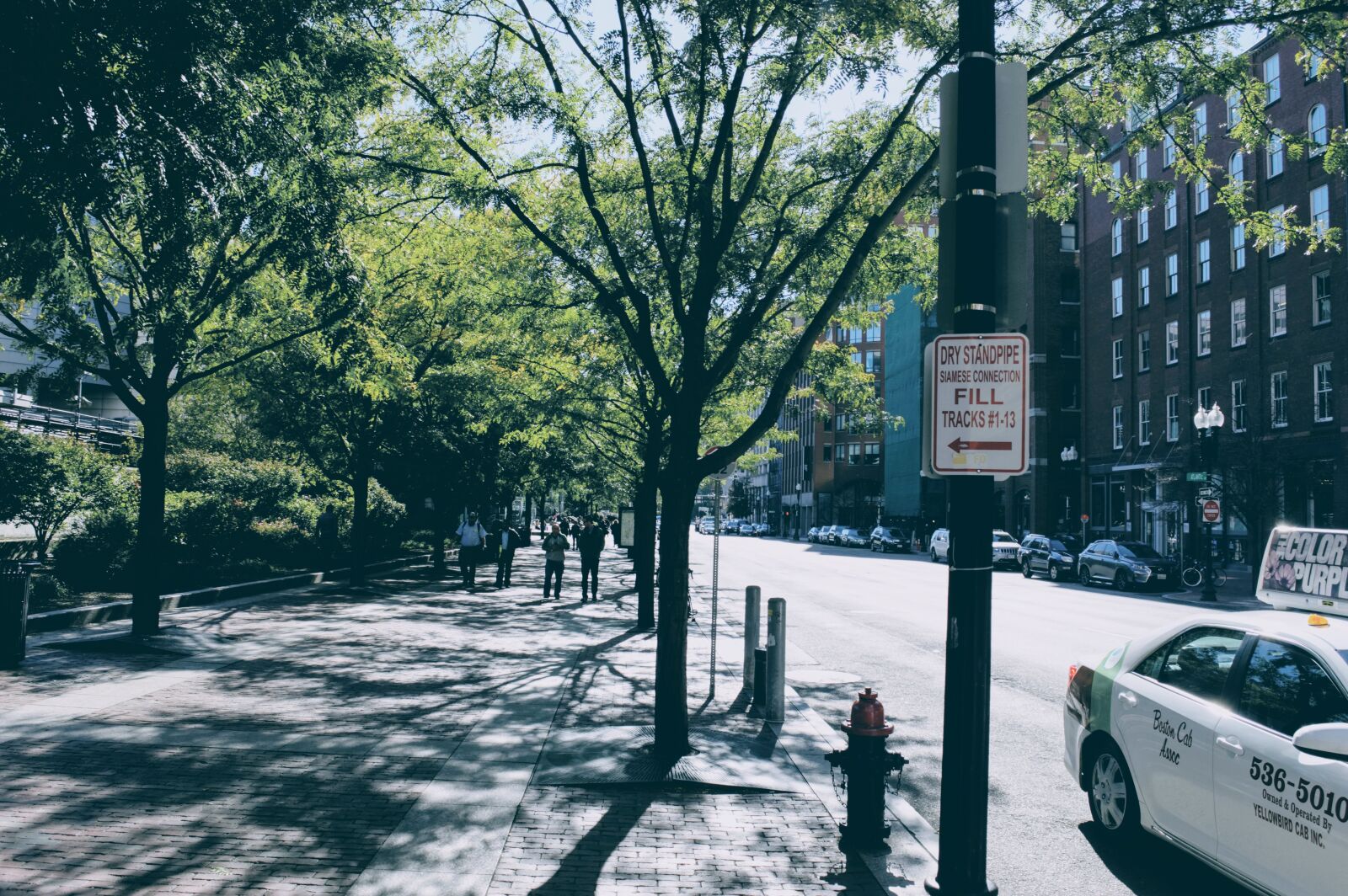 Nikon D3200 sample photo. Boston, cars, city, people photography