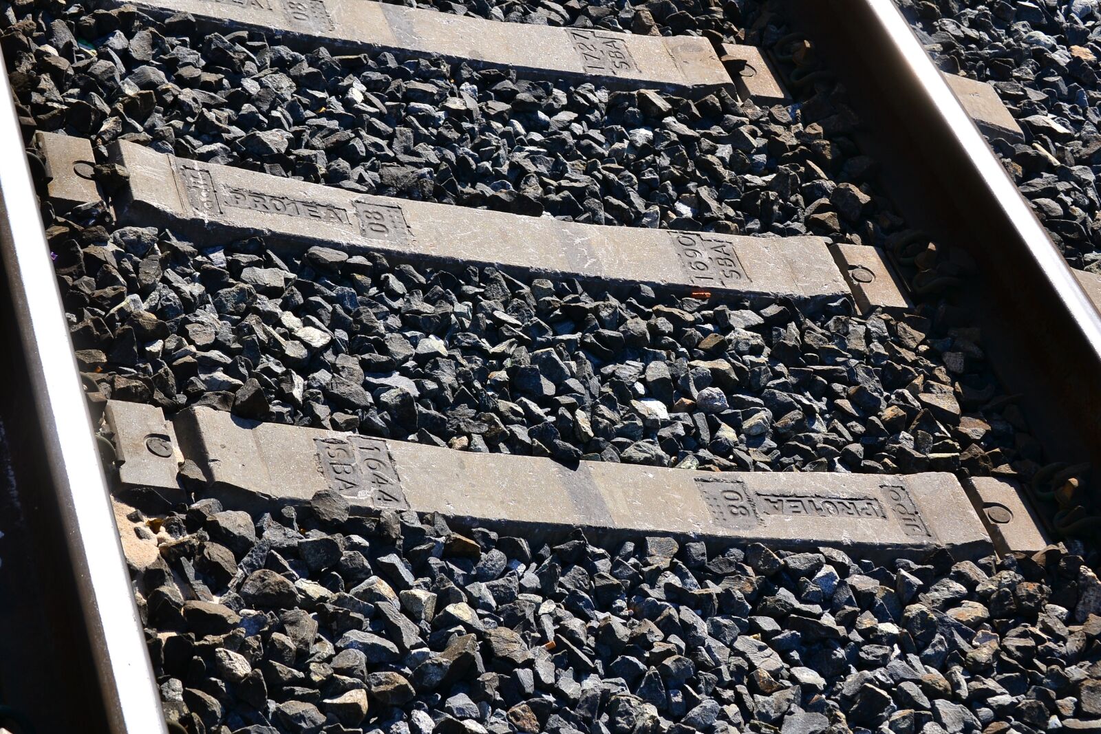 Nikon D3100 sample photo. Train, vias, railway photography