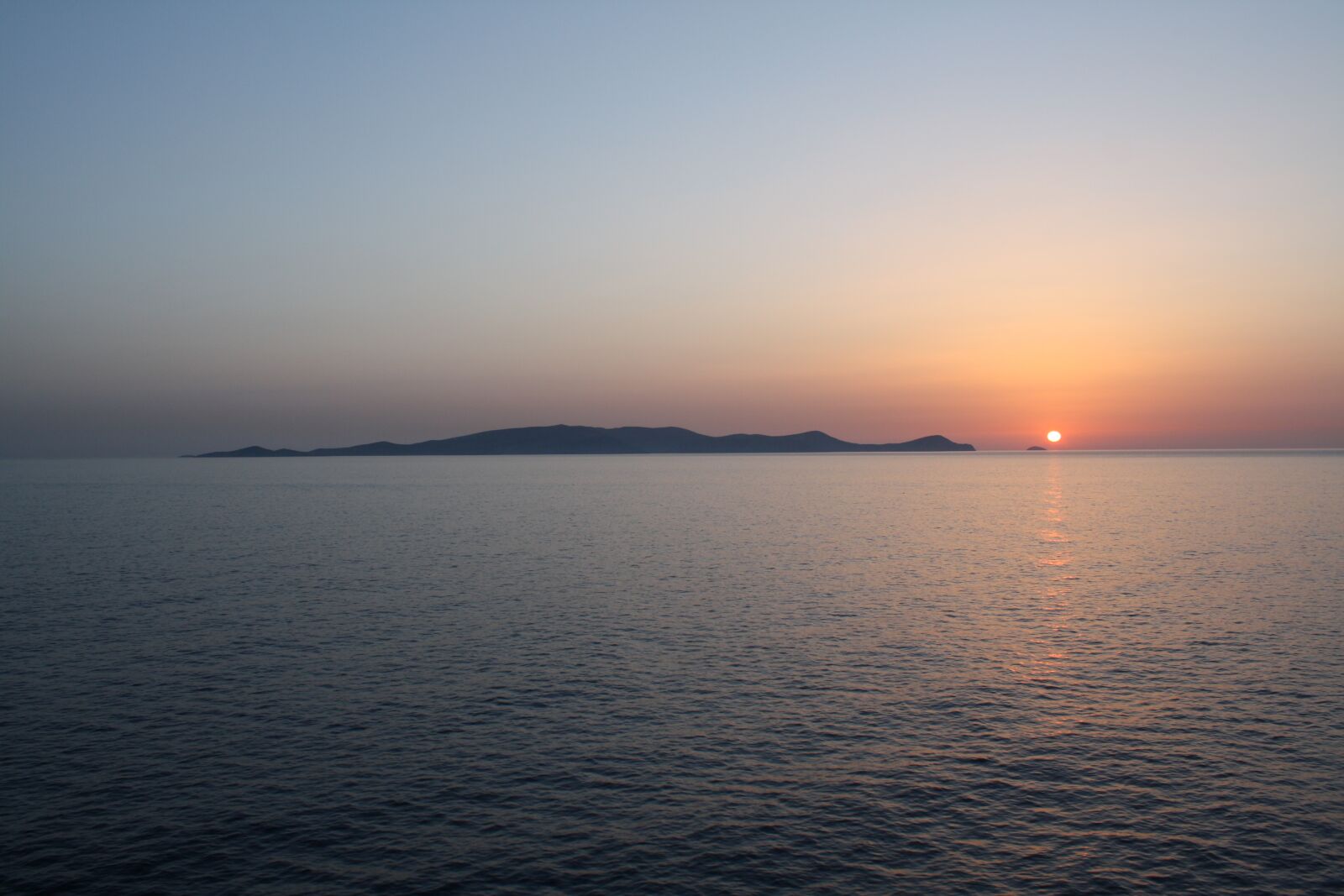 Canon EOS 1000D (EOS Digital Rebel XS / EOS Kiss F) sample photo. Sunrise, dia island, crete photography