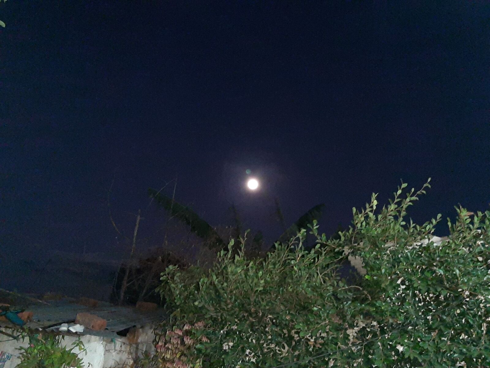 Samsung Galaxy A50 sample photo. Moon, night photography