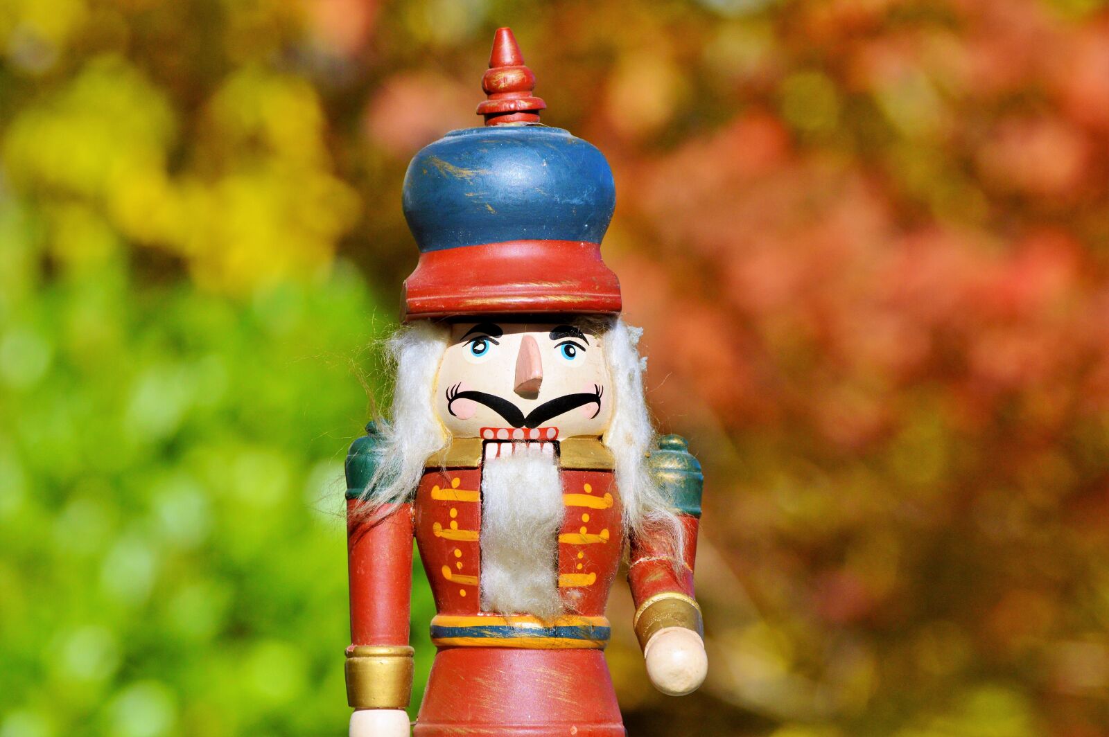 Nikon D3200 sample photo. Nutcracker, figure, holzfigur photography